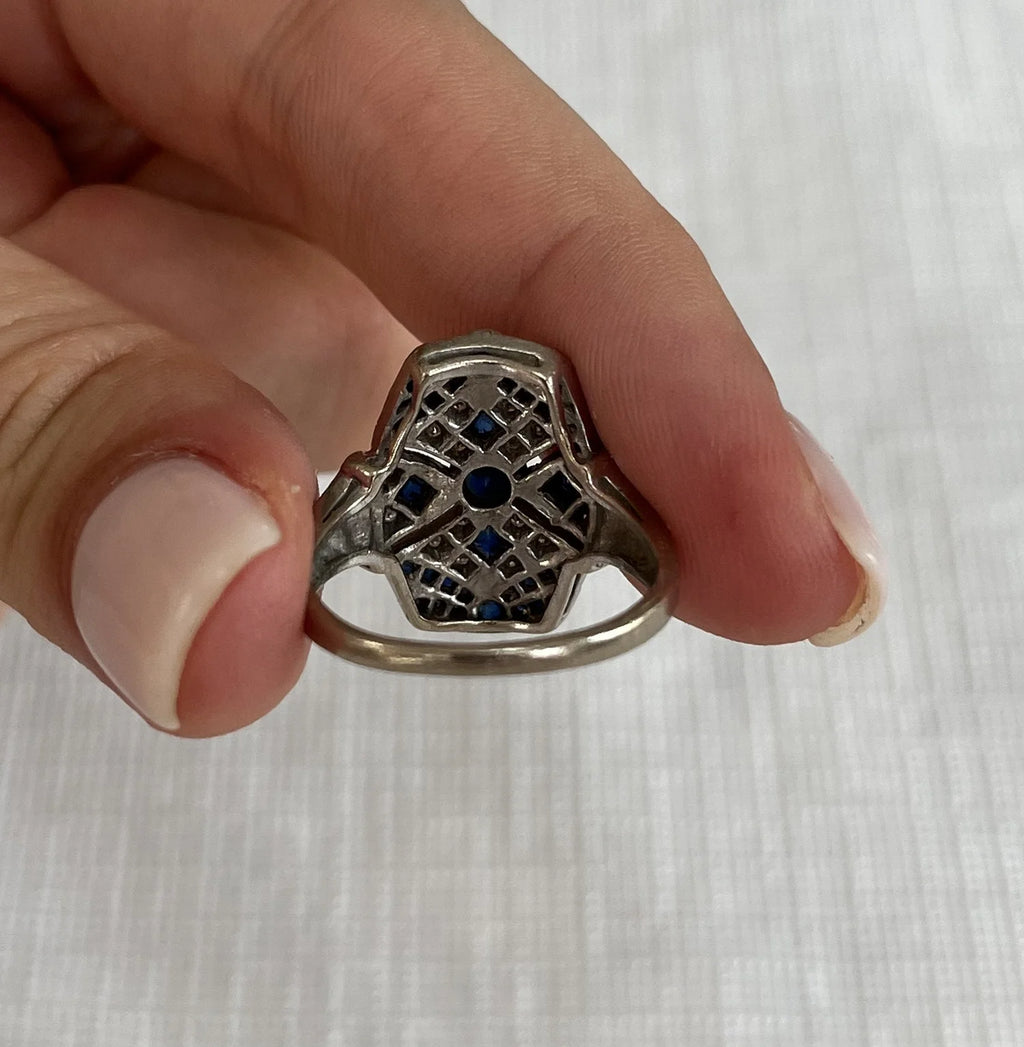 18k Sapphire & Diamond Ring