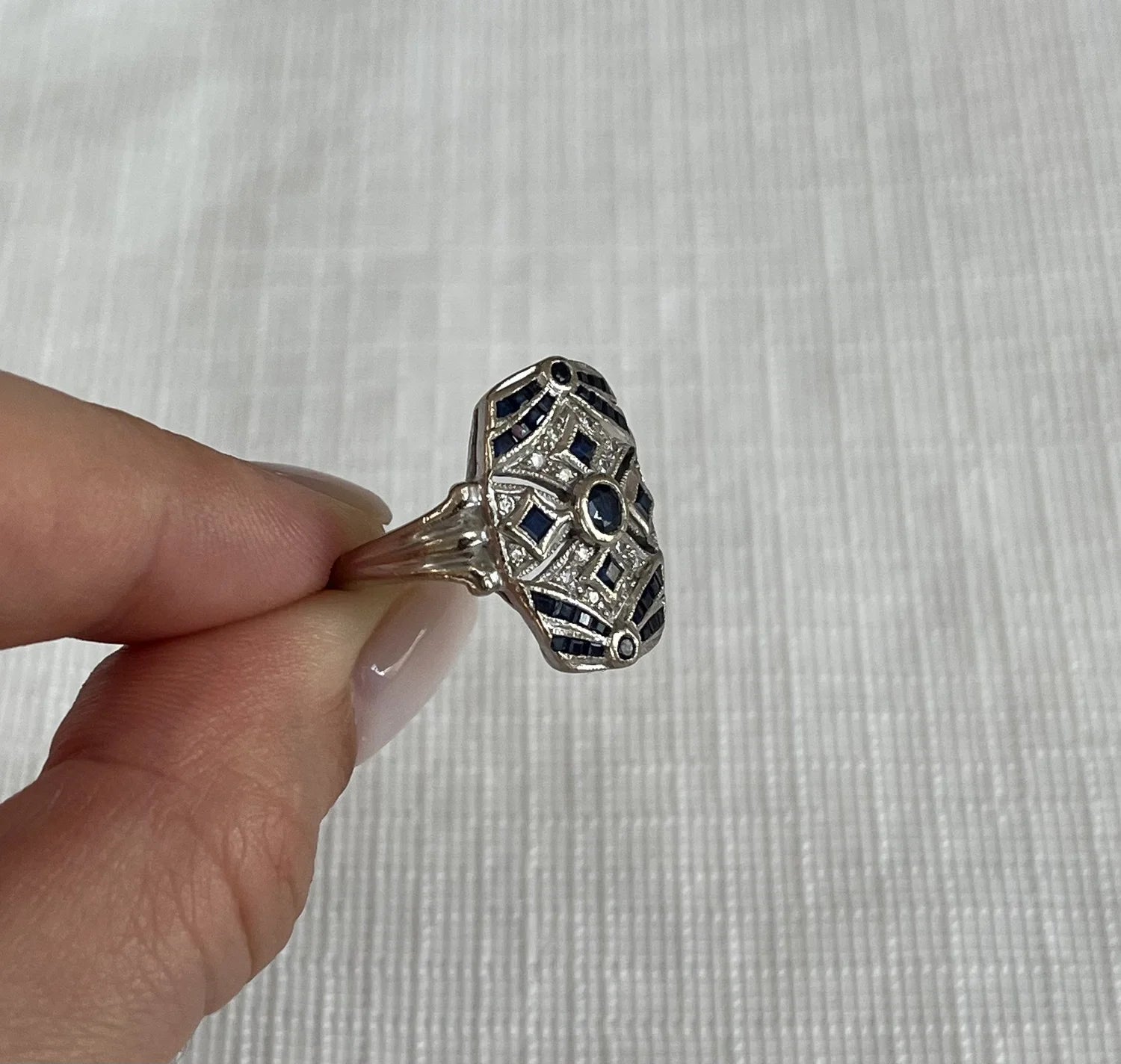 18k Sapphire & Diamond Ring