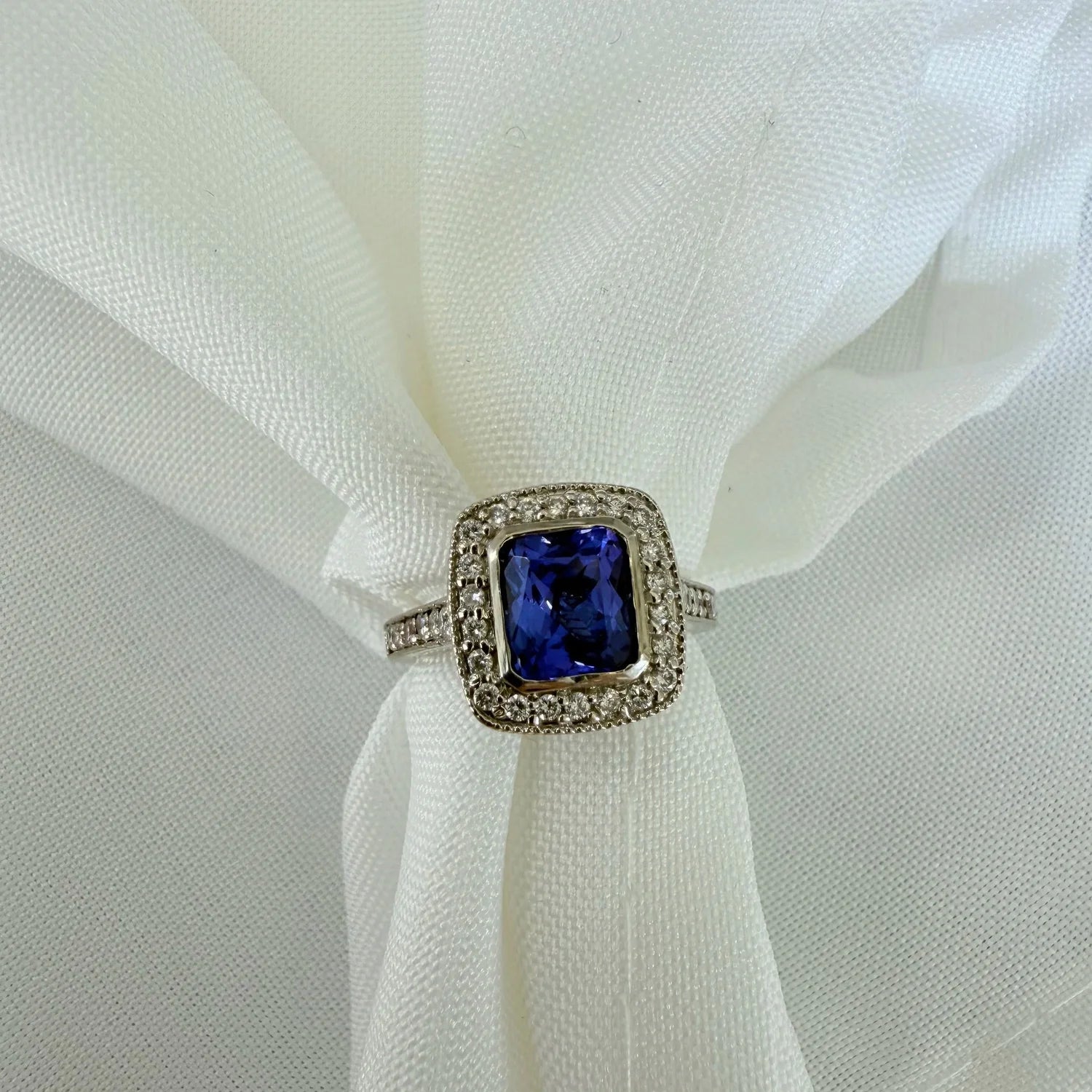 14k Tanzanite & Diamond Ring