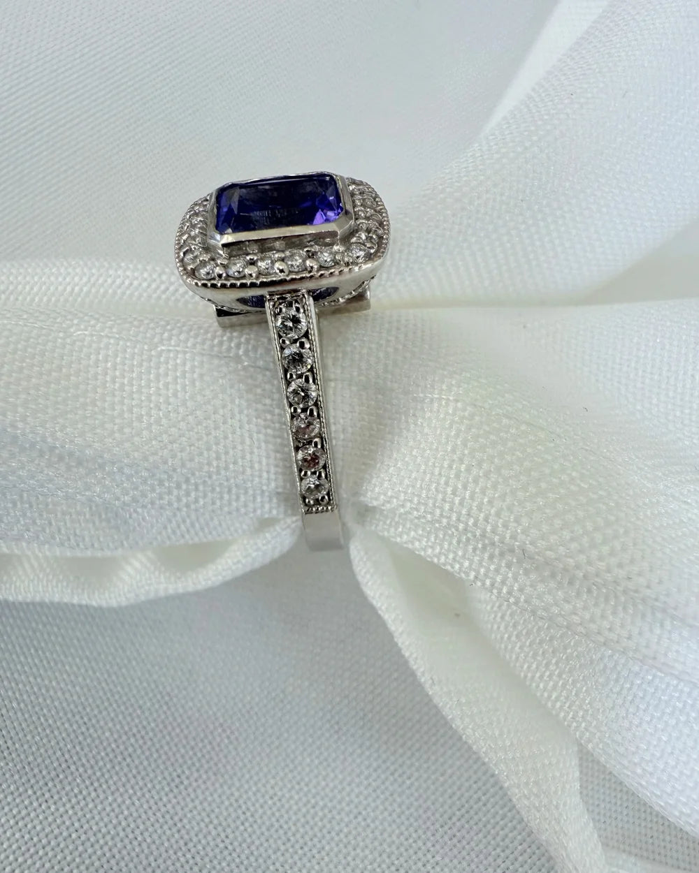 14k Tanzanite & Diamond Ring