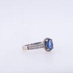 18k Tanzanite & Diamond Ring