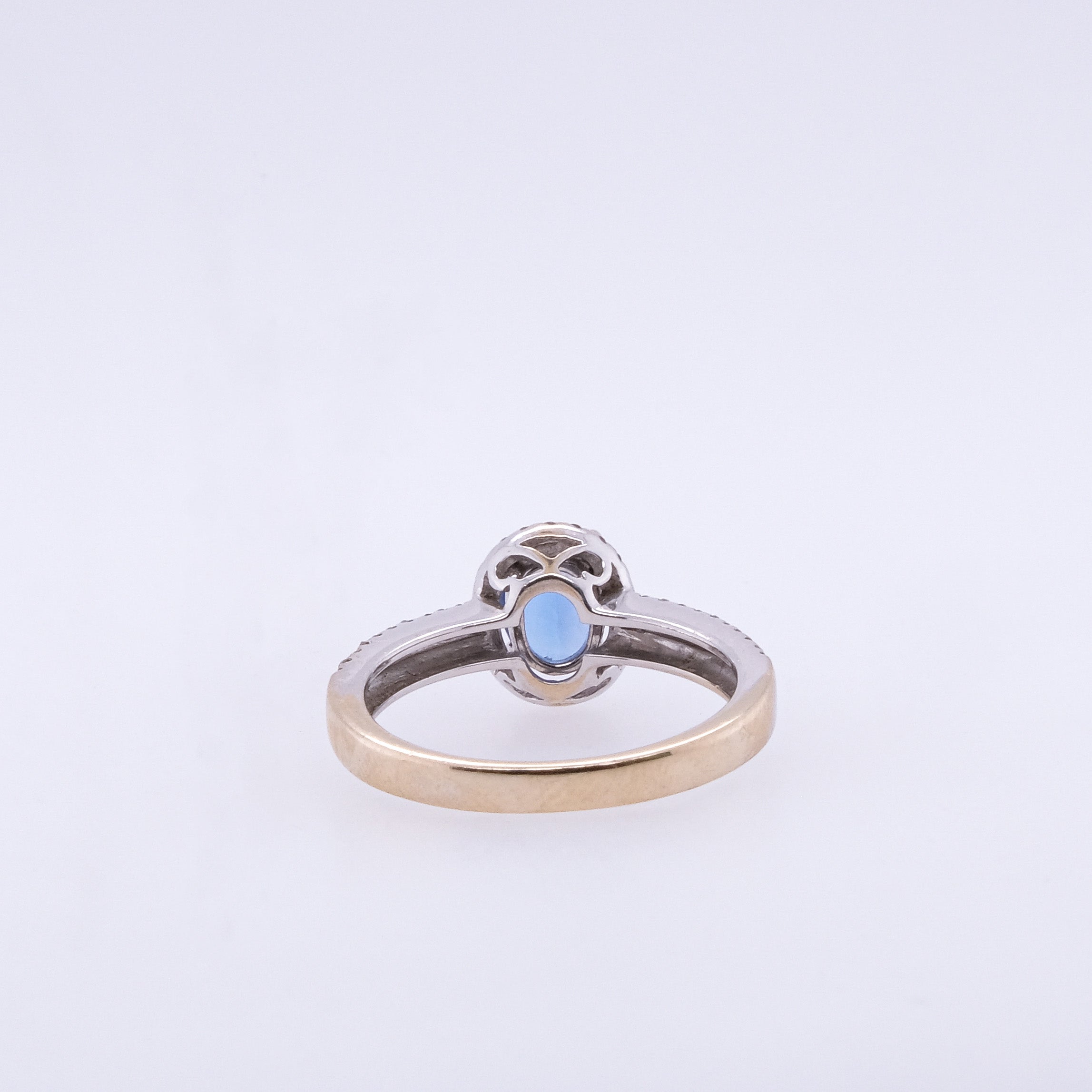 18k Tanzanite & Diamond Ring