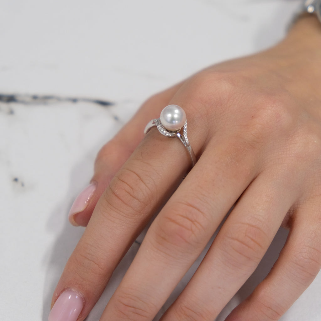 14k Pearl & Diamond Ring