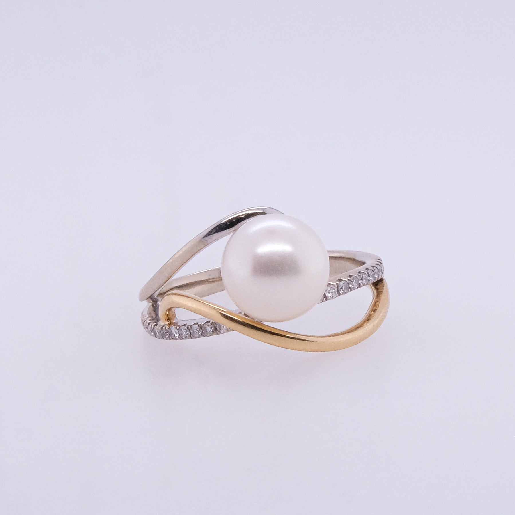 14k Pearl & Diamond Ring