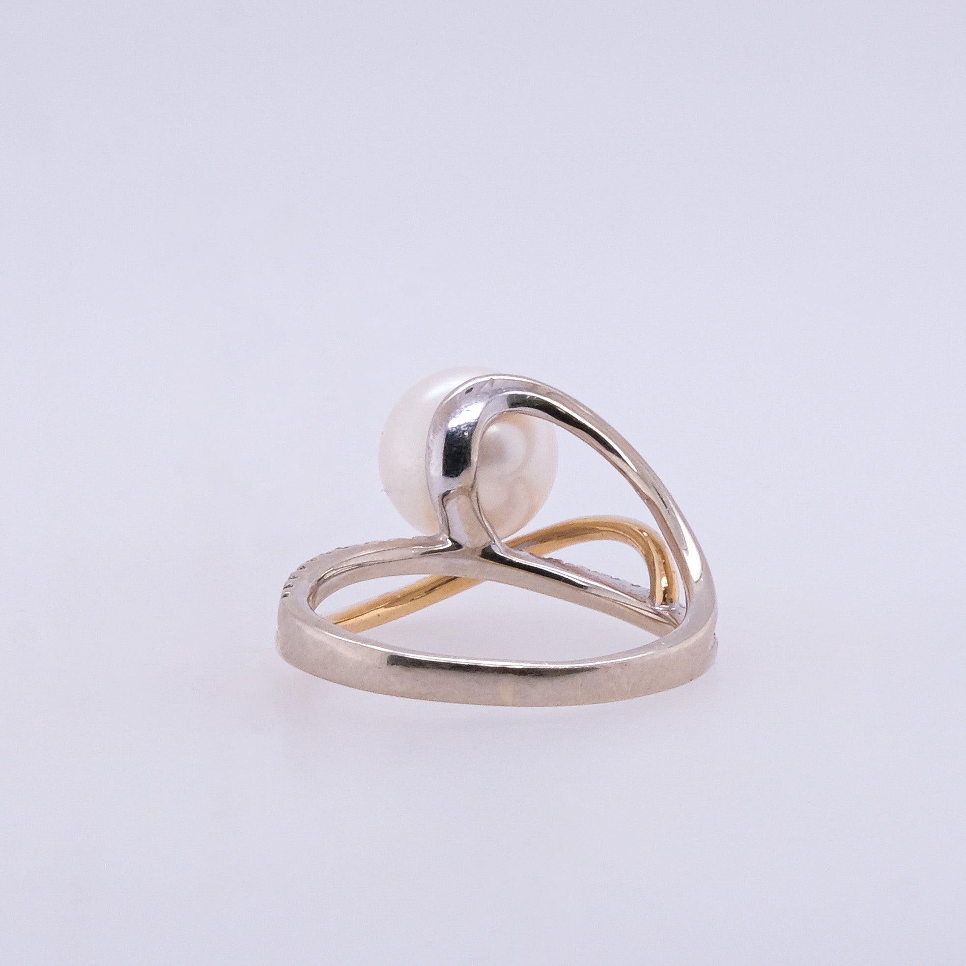 14k Pearl & Diamond Ring