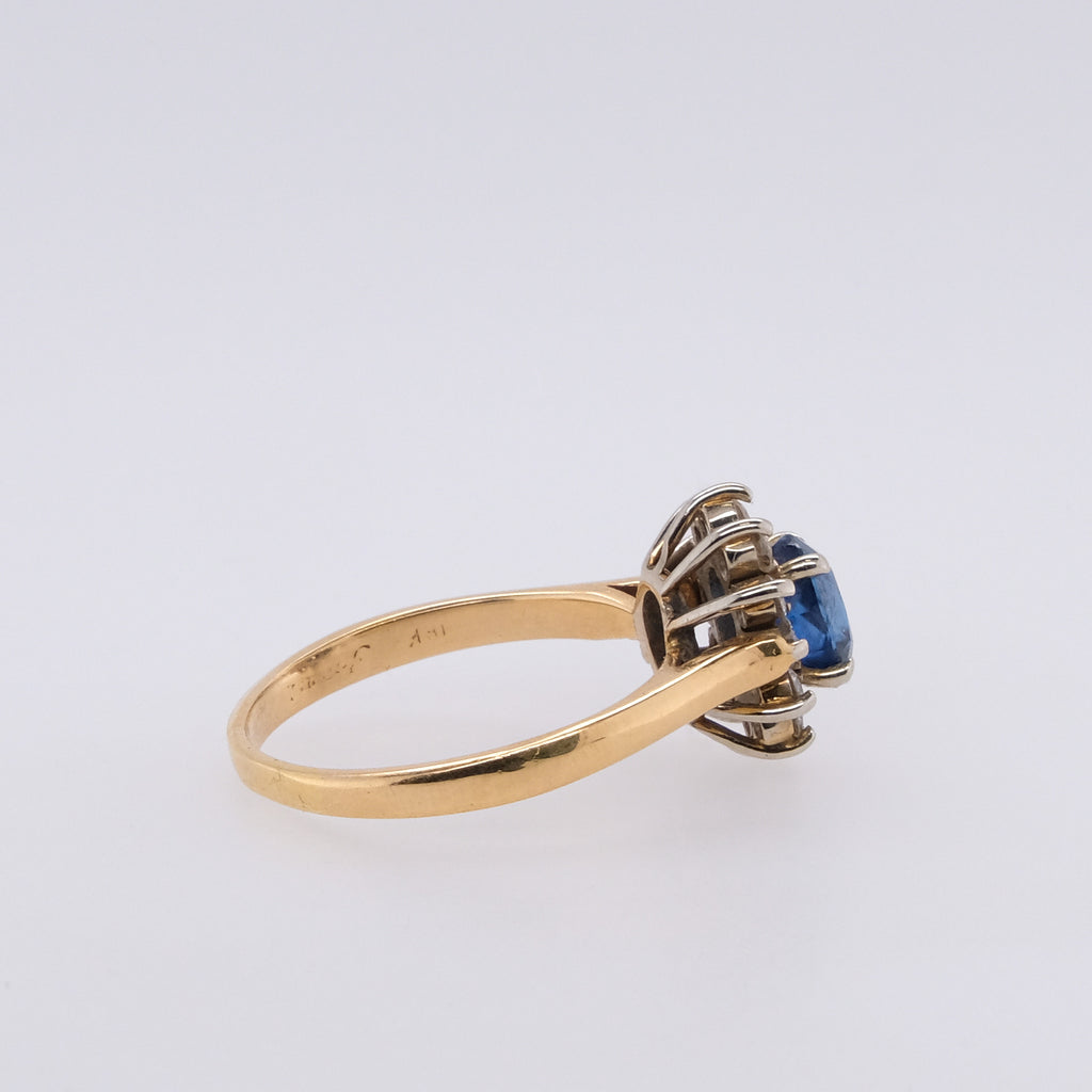 18k Blue Sapphire & Diamond Ring