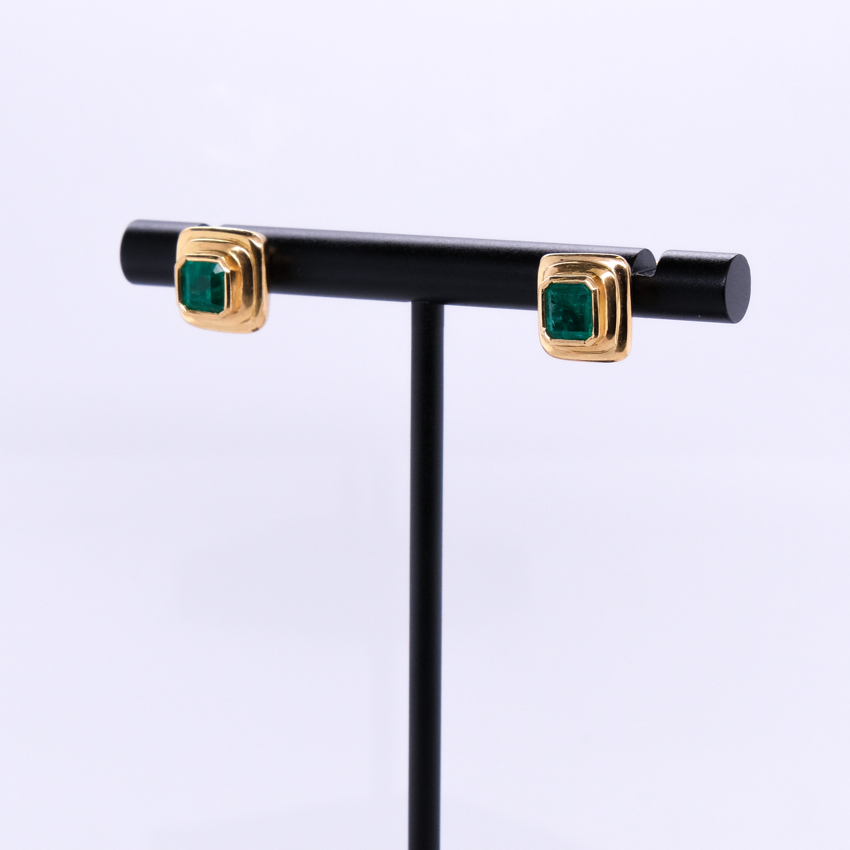 18k Emerald Studs