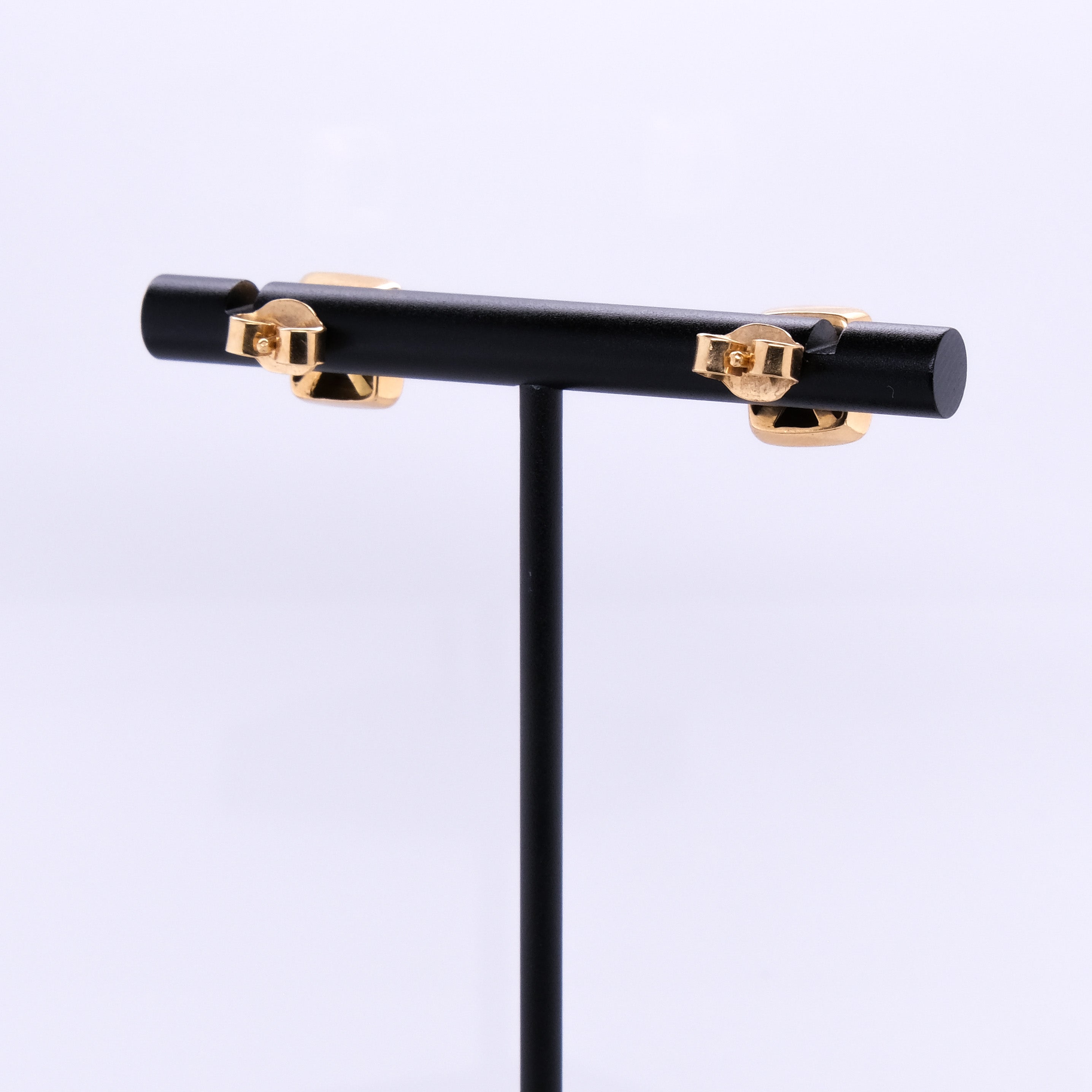 18k Emerald Studs