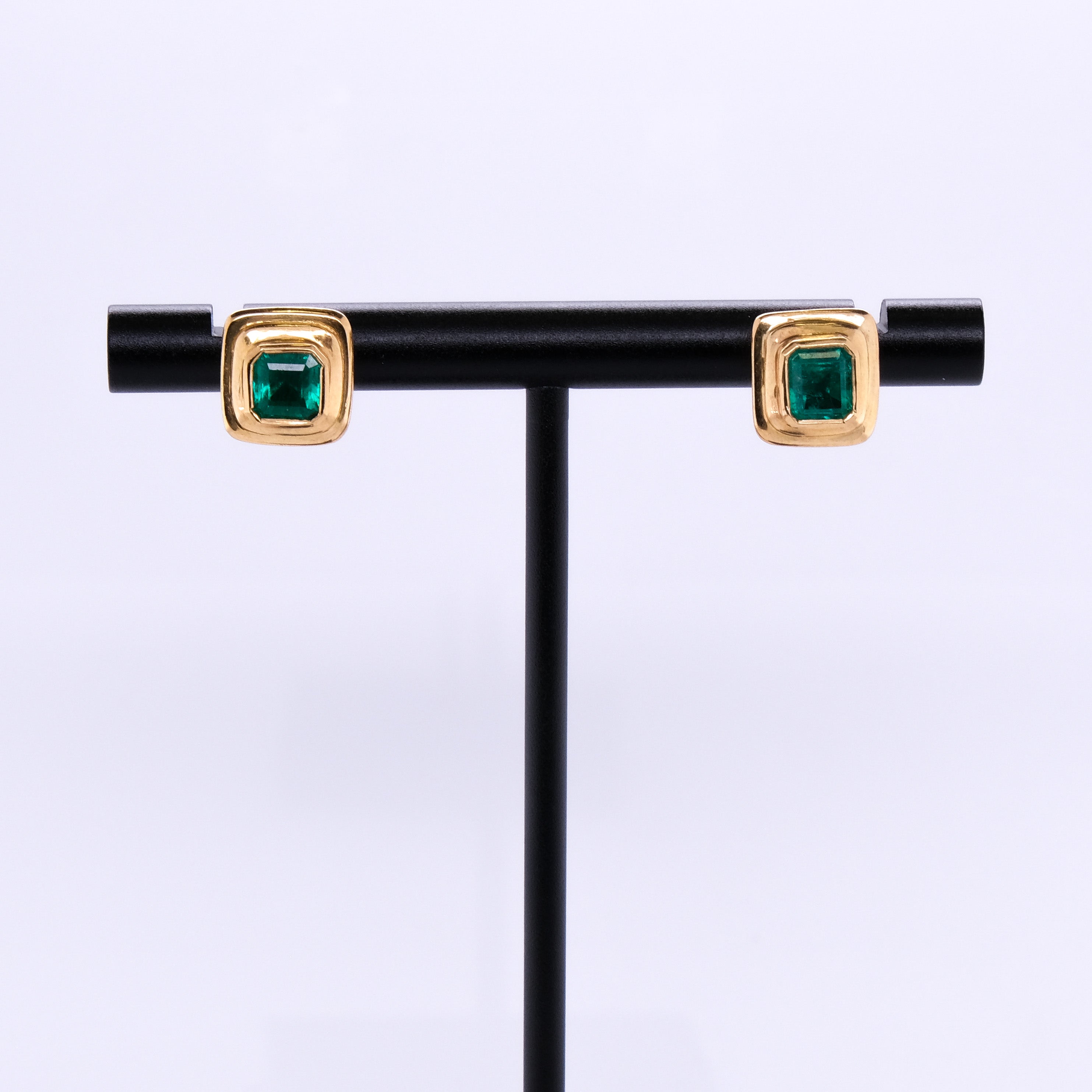 18k Emerald Studs