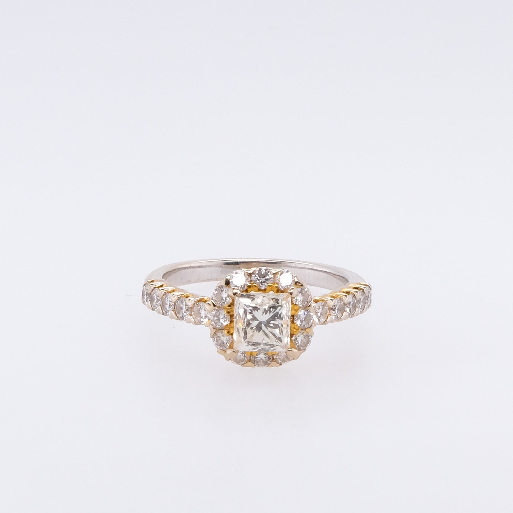 18k Princess Cut Natural Diamond Ring