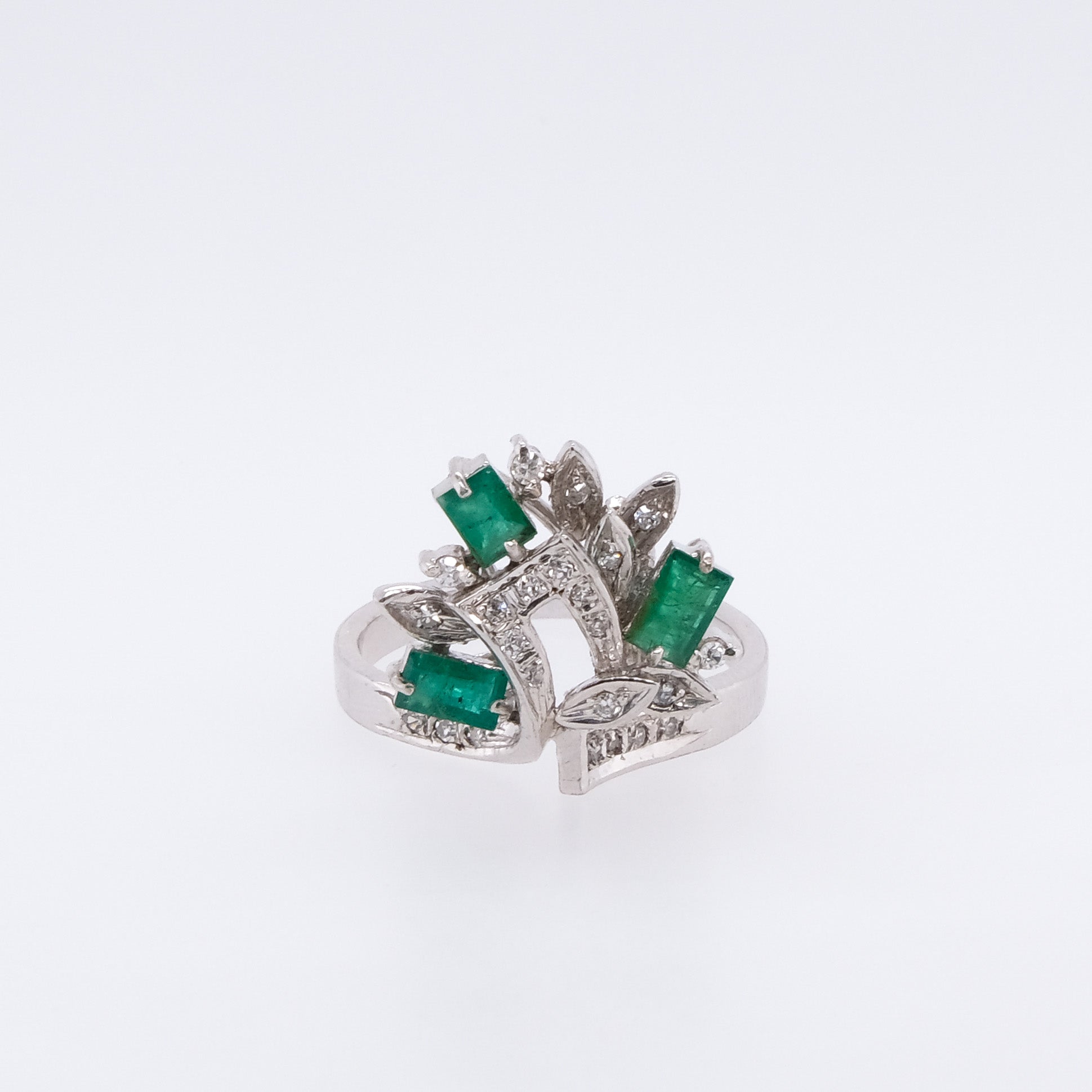 14k Emerald & Diamond Ring