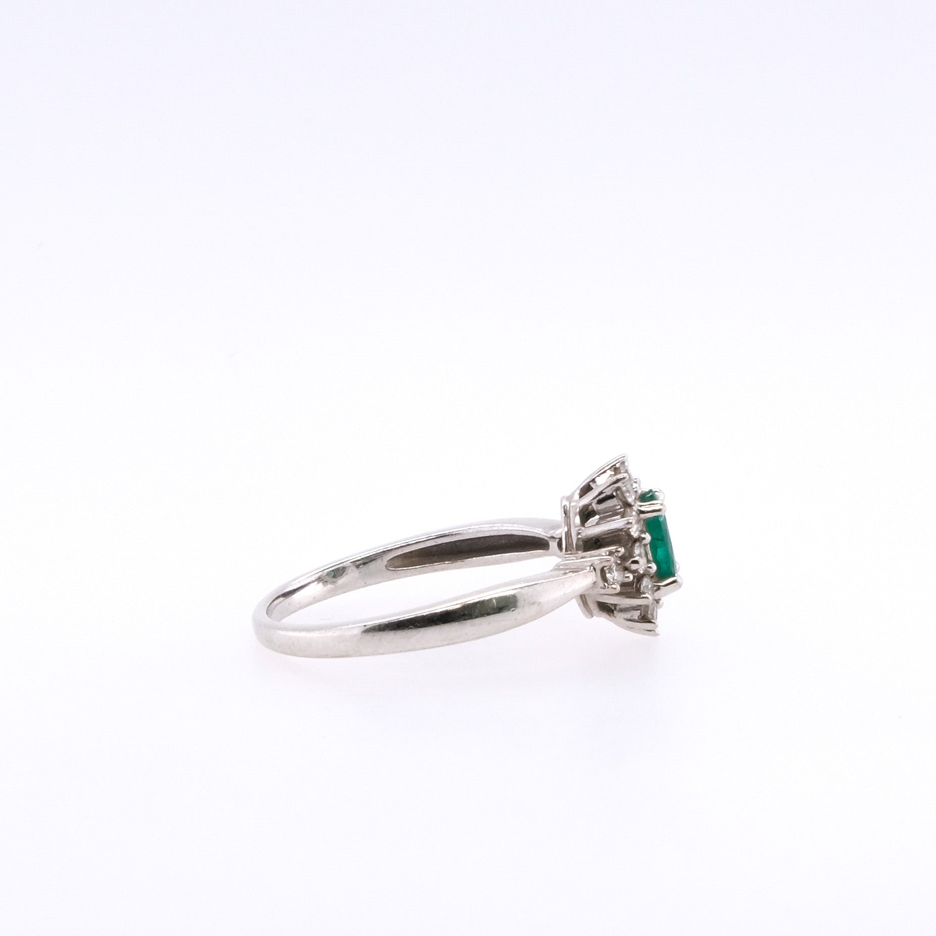 14k Emerald & Diamond Ring