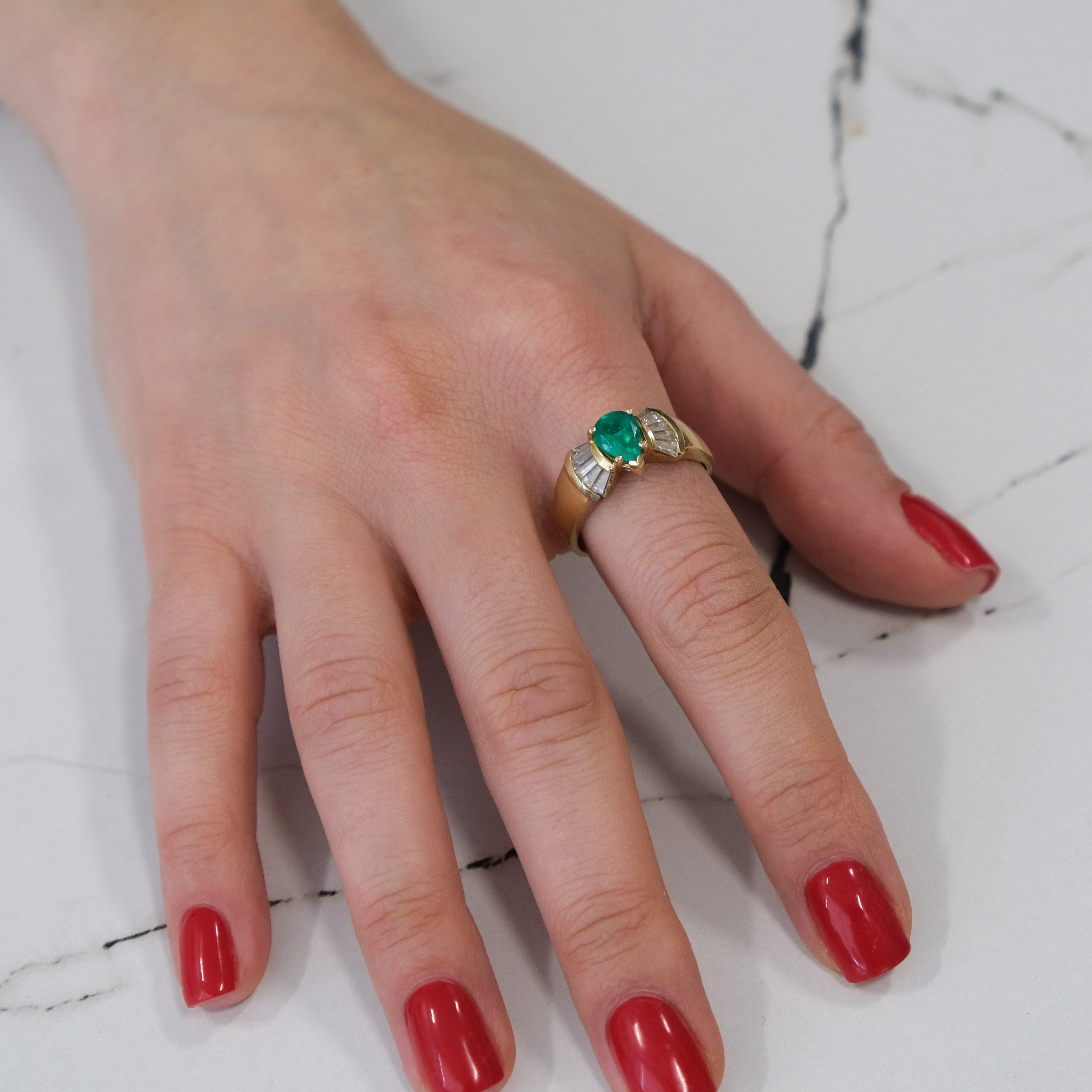 14k Emerald & Diamond Ring