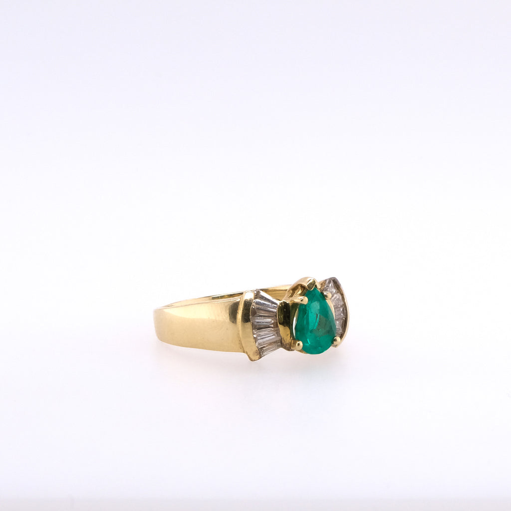 14k Emerald & Diamond Ring