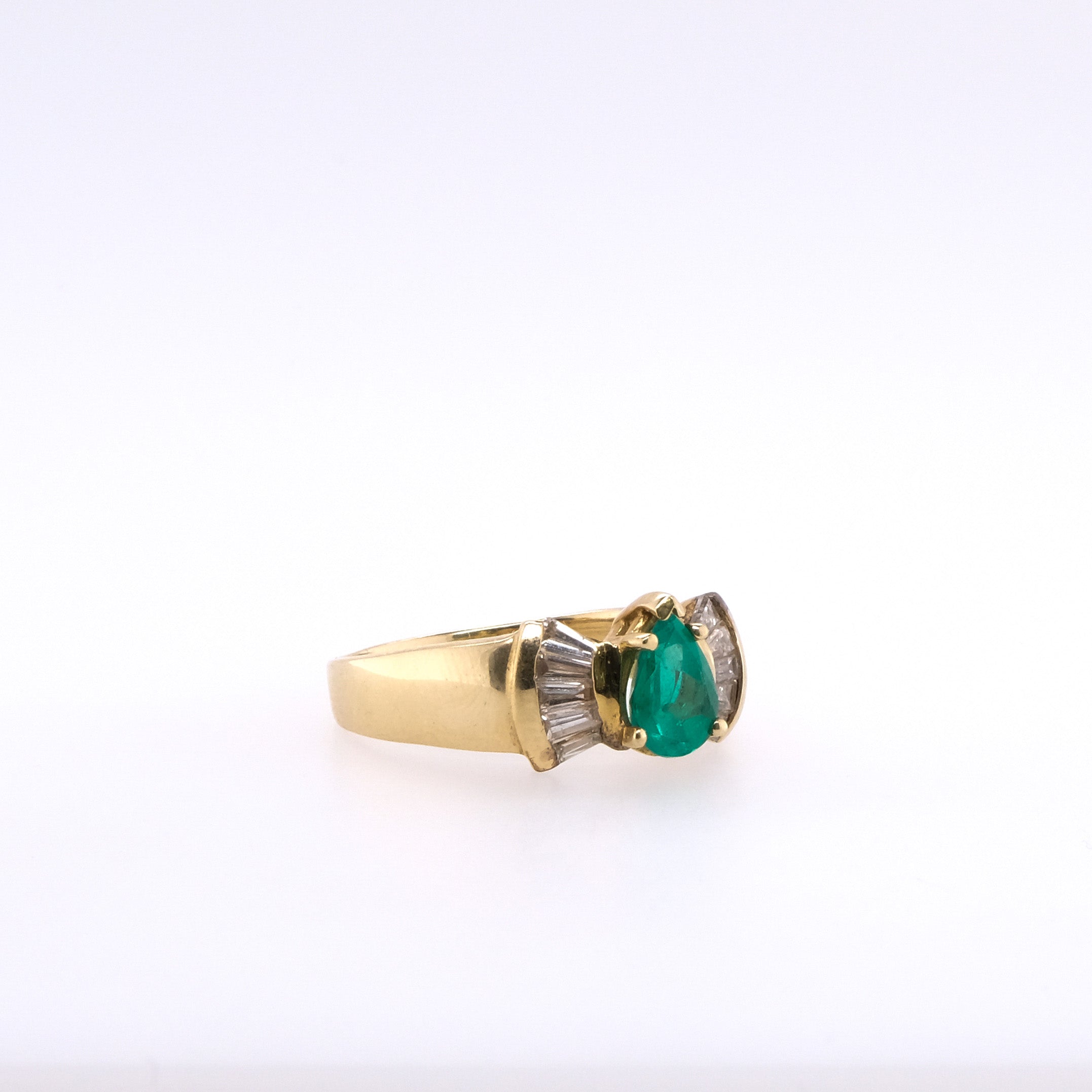 14k Emerald & Diamond Ring