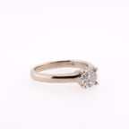 18k Natural Round Diamond Ring