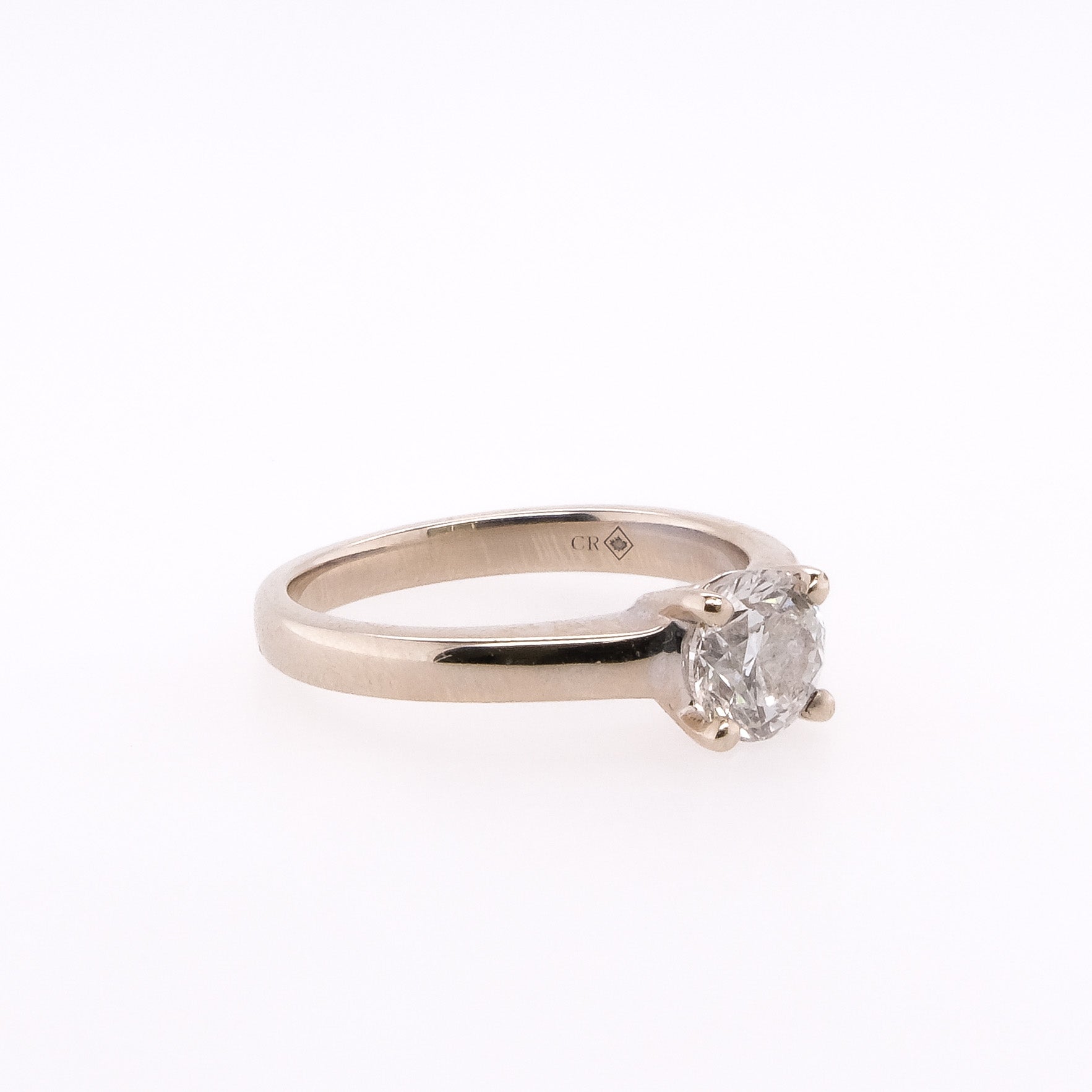 18k Natural Round Diamond Ring