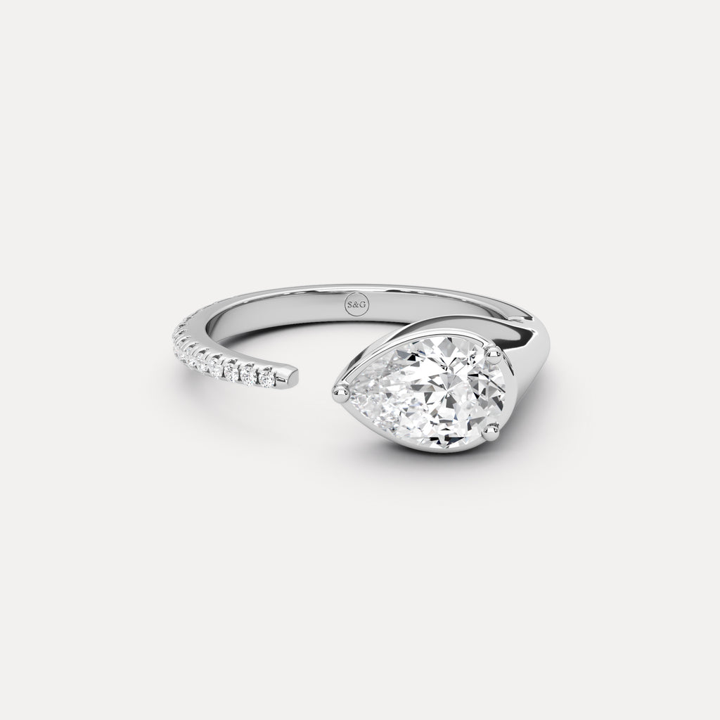 Niki Ring in Diamond