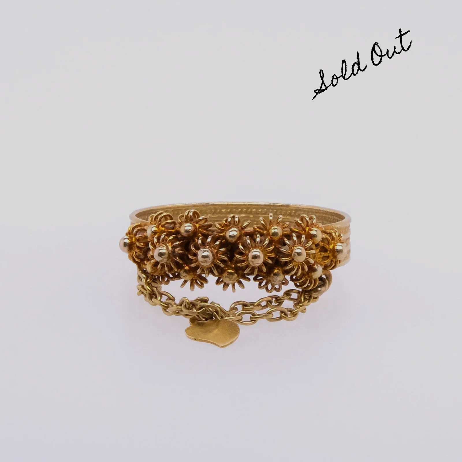 18k Flower Ring with Small Chain