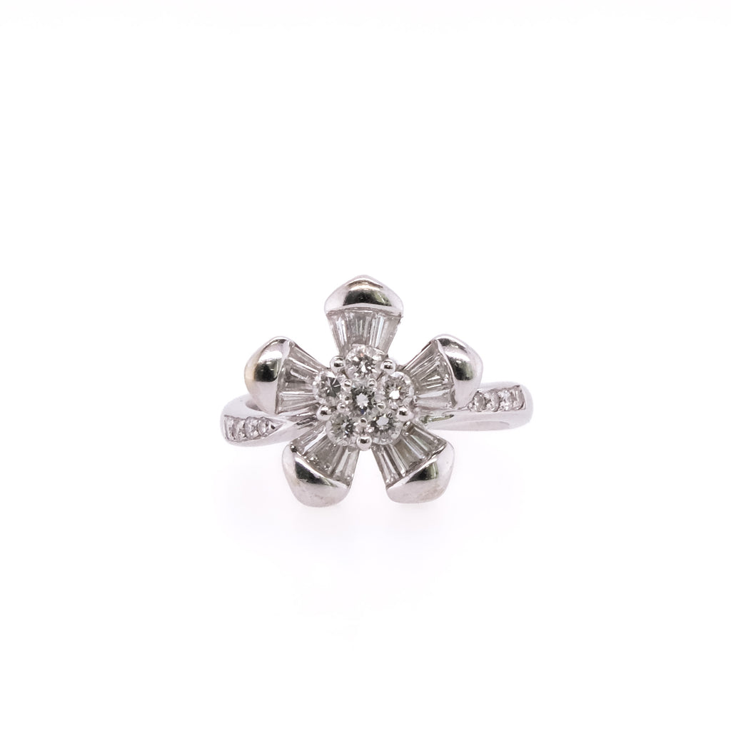18k Floral Diamond Ring