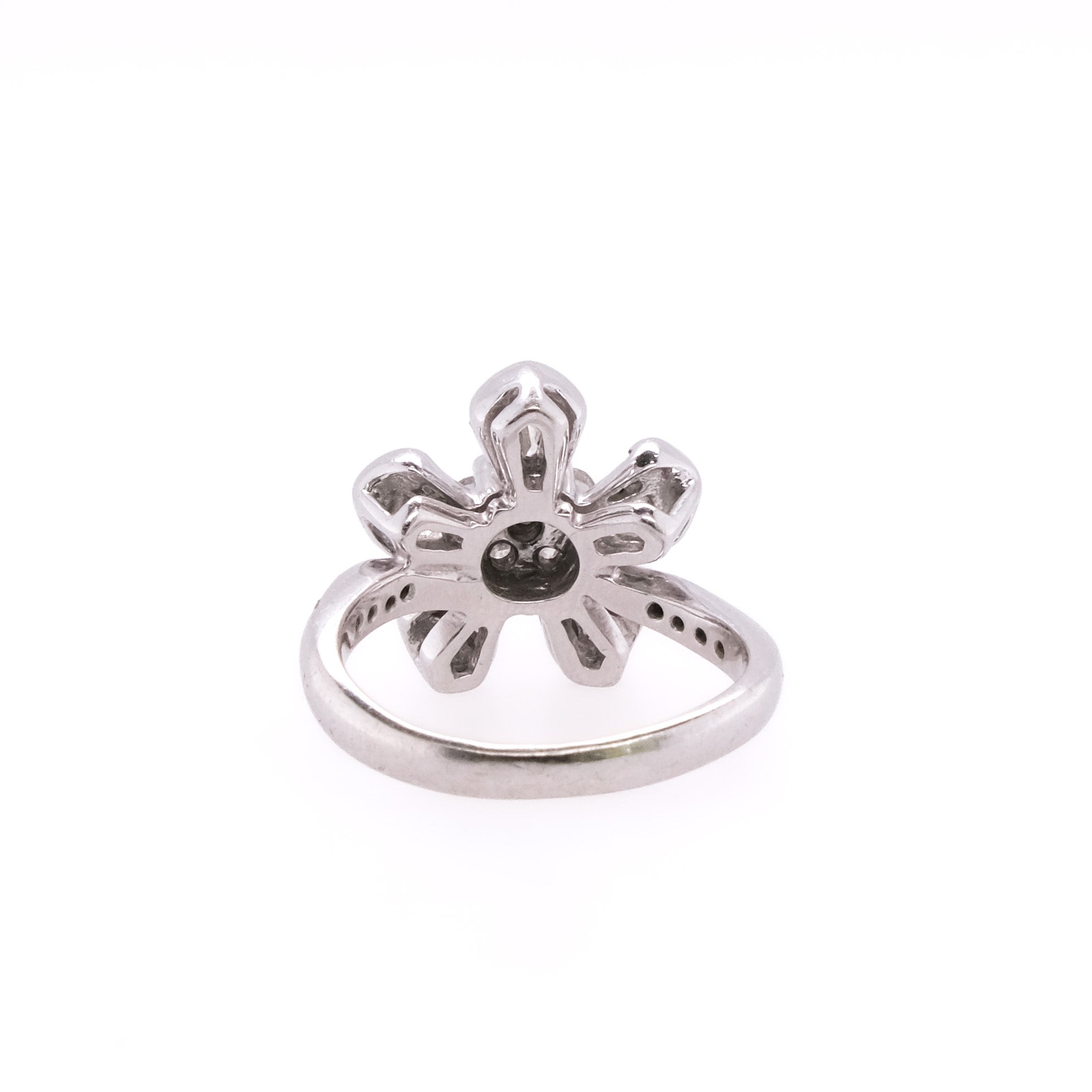 18k Floral Diamond Ring