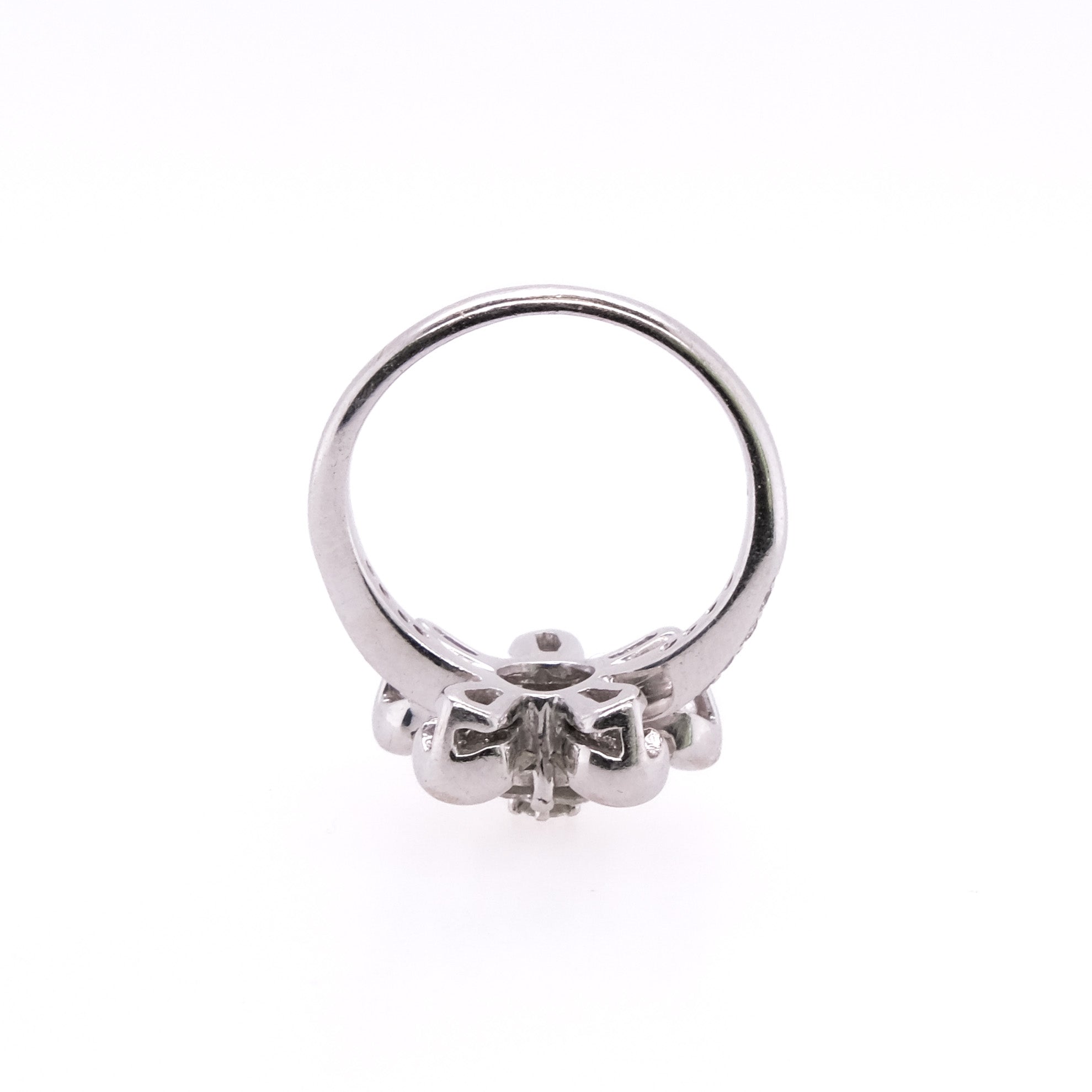 18k Floral Diamond Ring