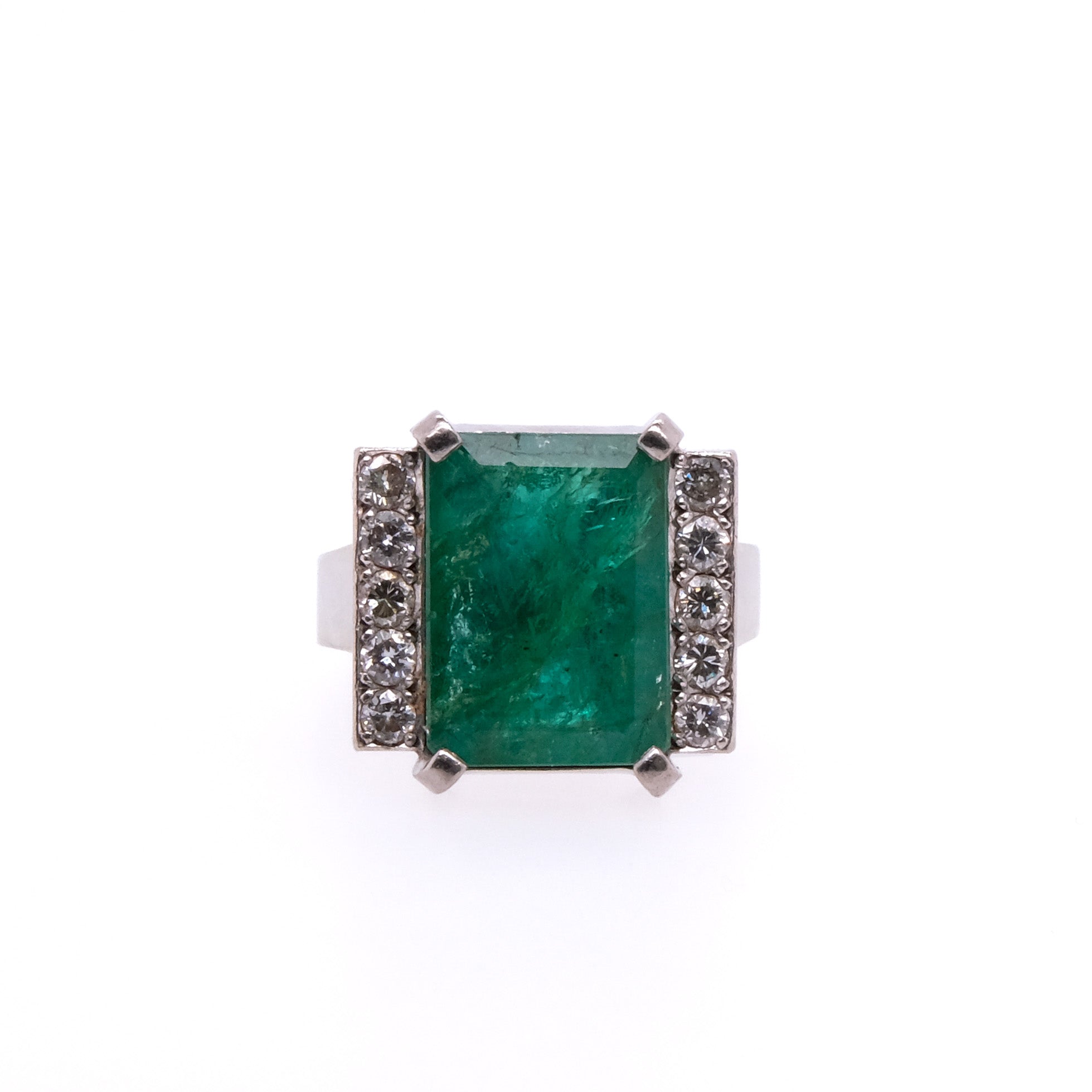 18k Emerald & Diamond Ring