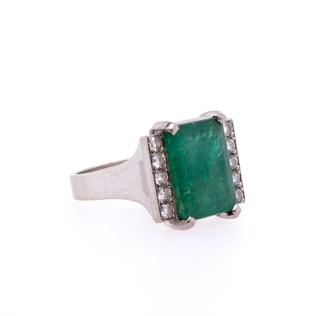 18k Emerald & Diamond Ring