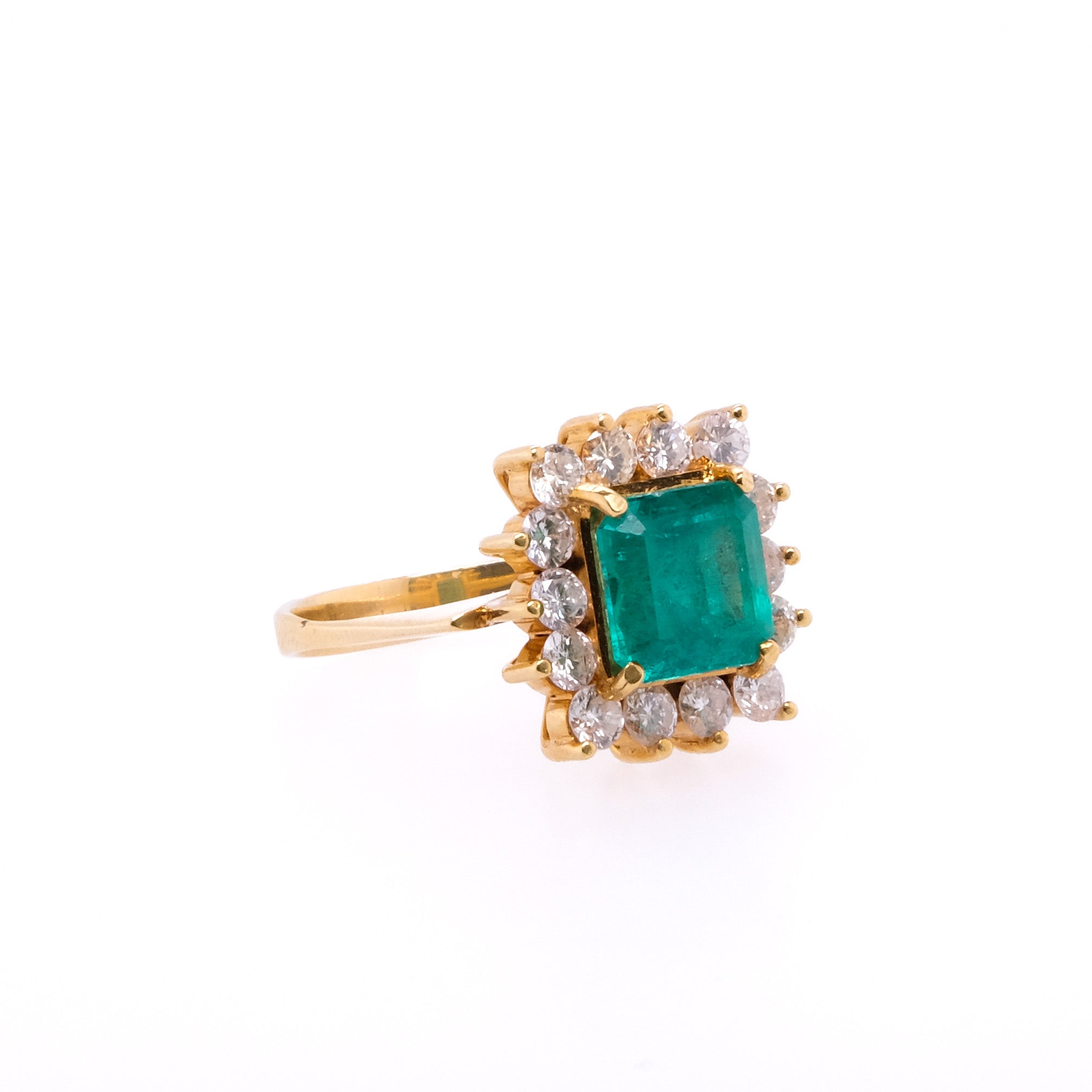 18k Emerald & Diamond Ring