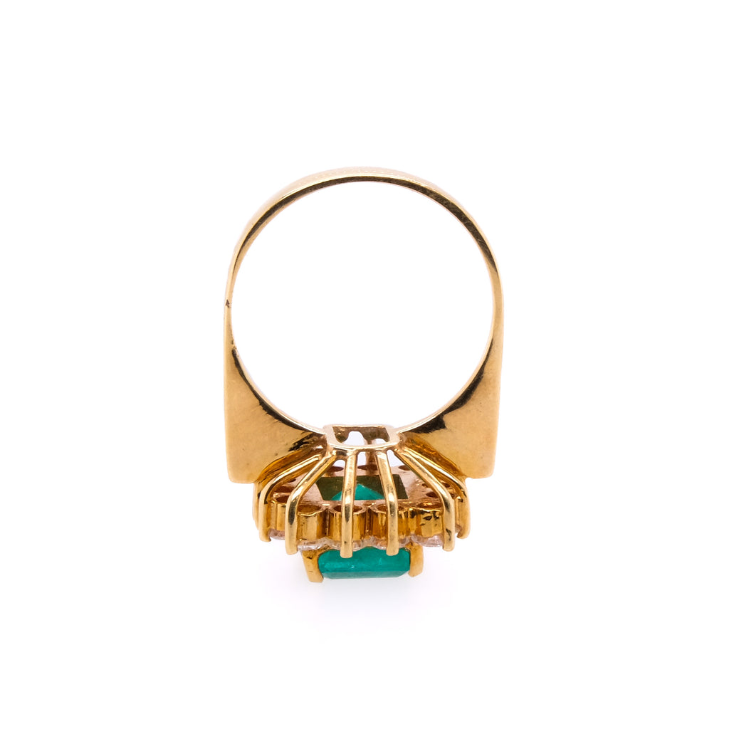 18k Emerald & Diamond Ring