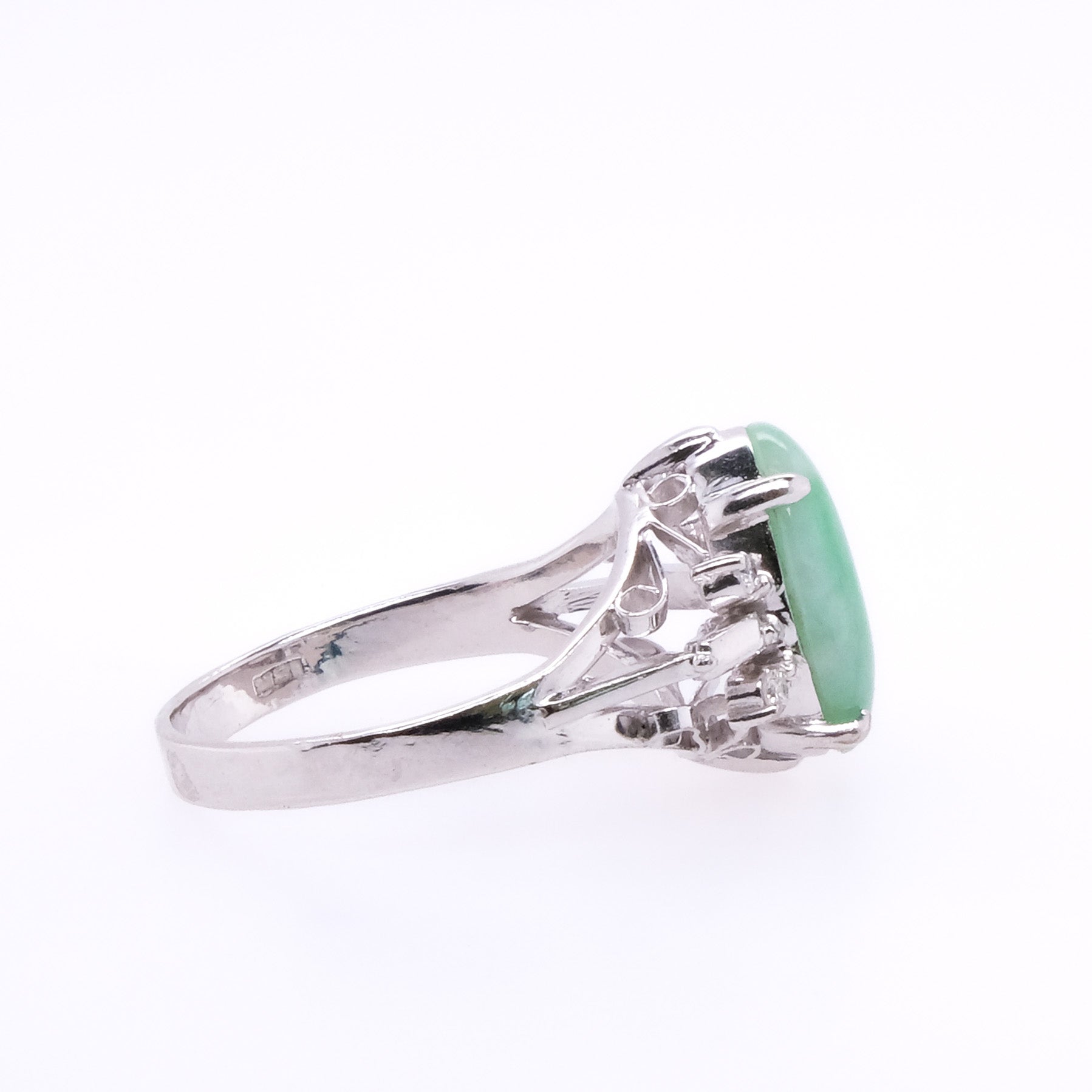 18k Jade & Diamond Ring