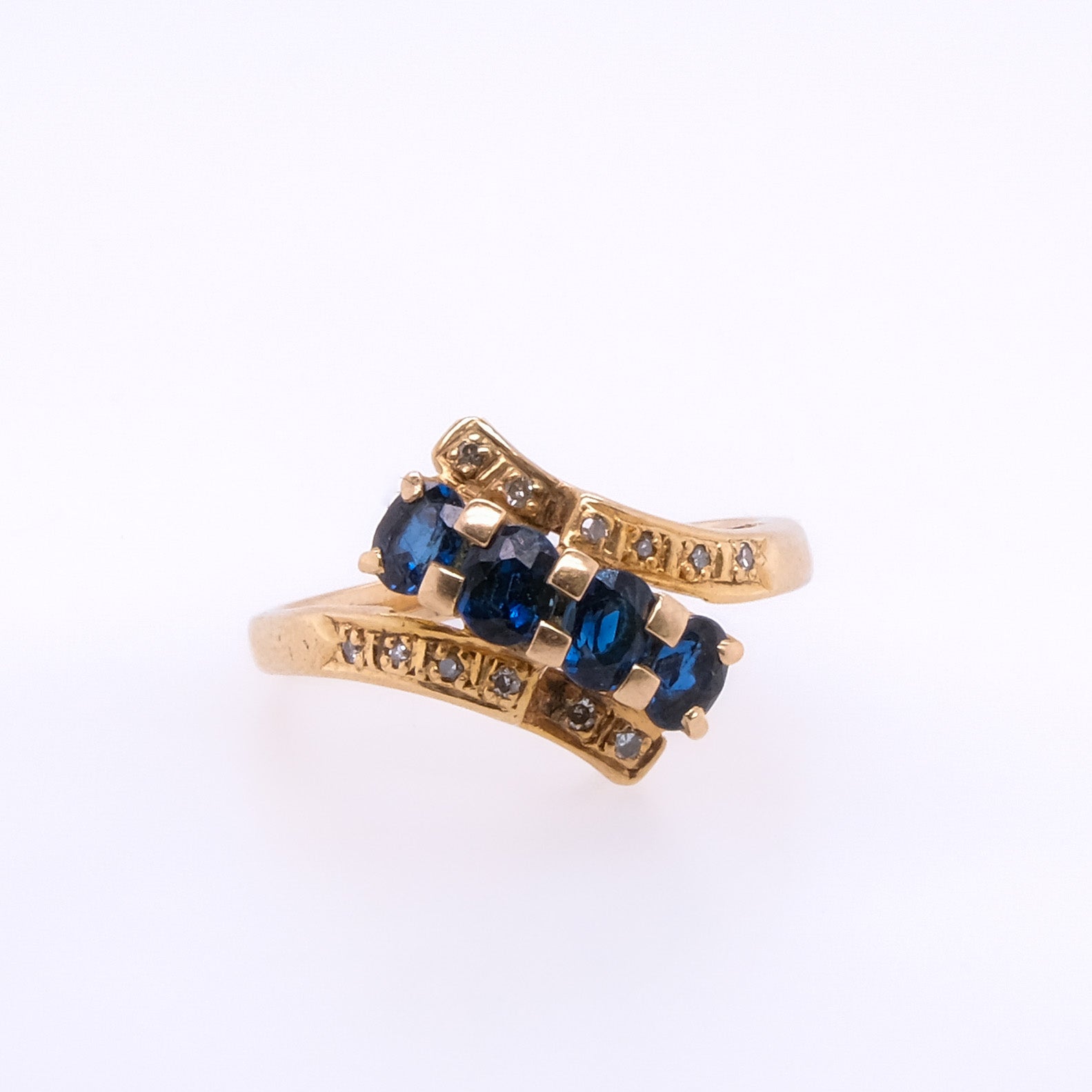 14k Sapphire & Diamond Ring