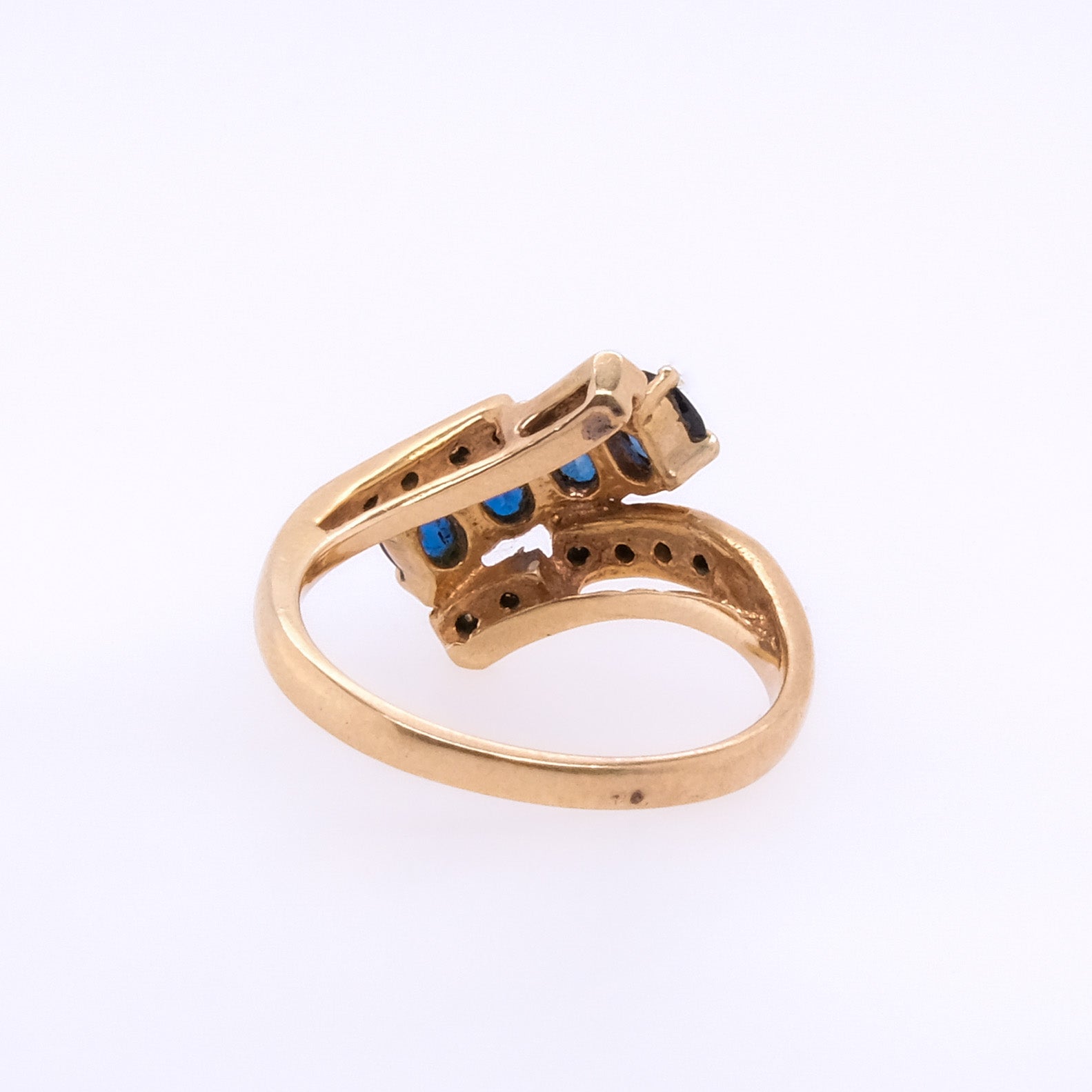 14k Sapphire & Diamond Ring