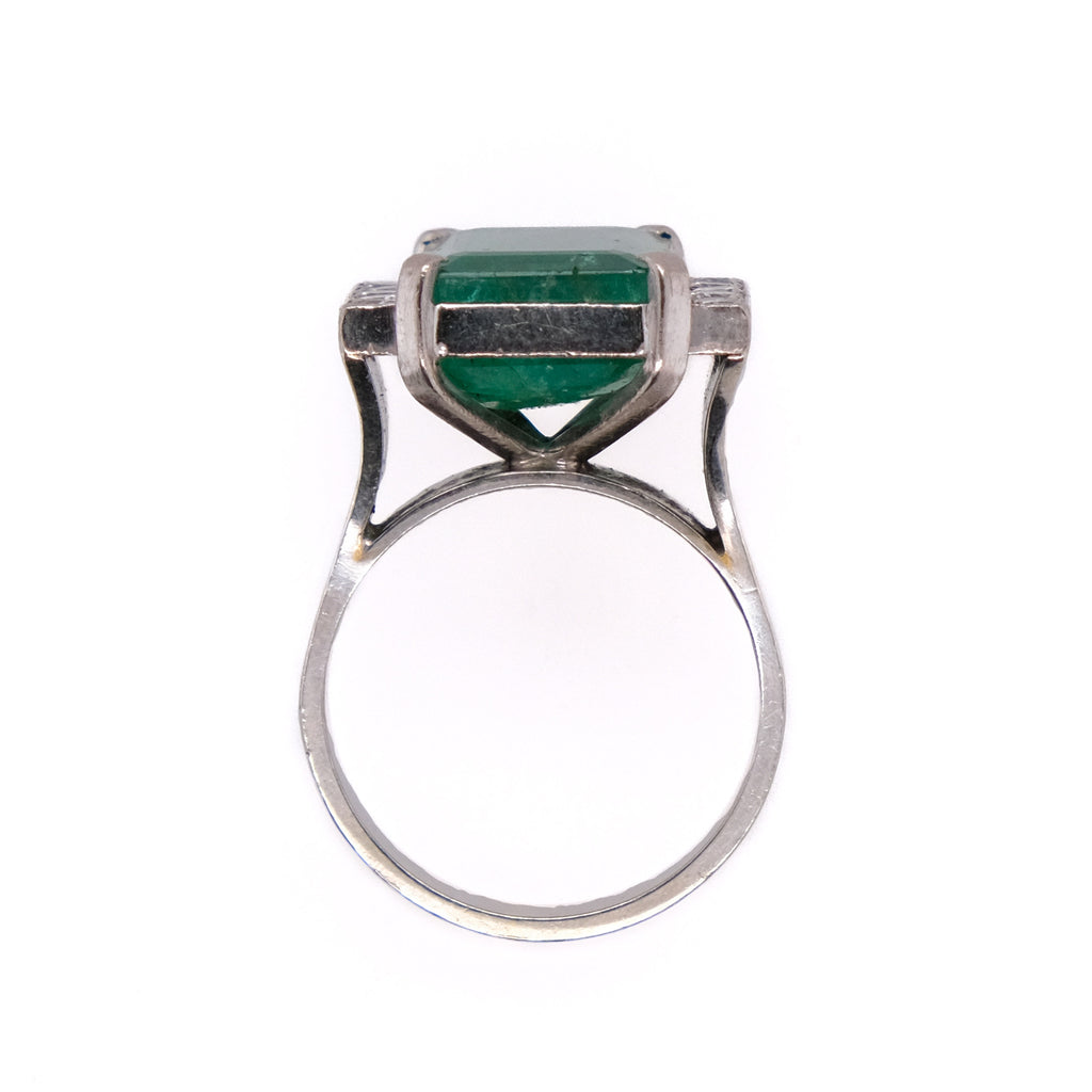 18k Emerald & Diamond Ring