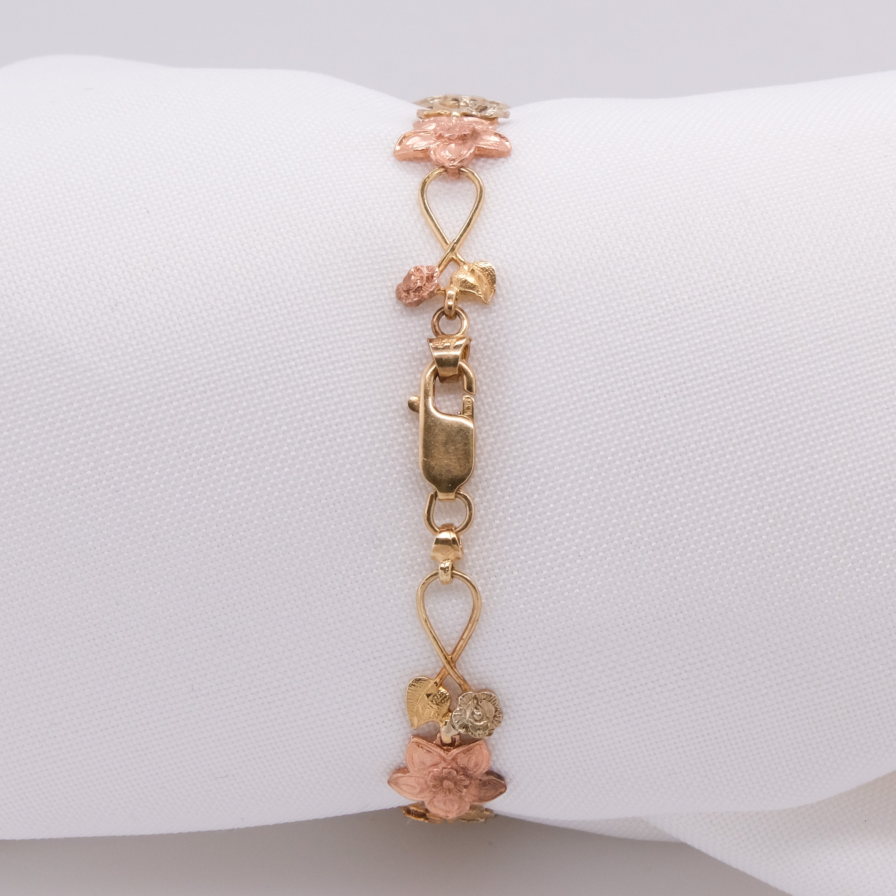 14k Multi-Coloured Gold Flower Bracelet