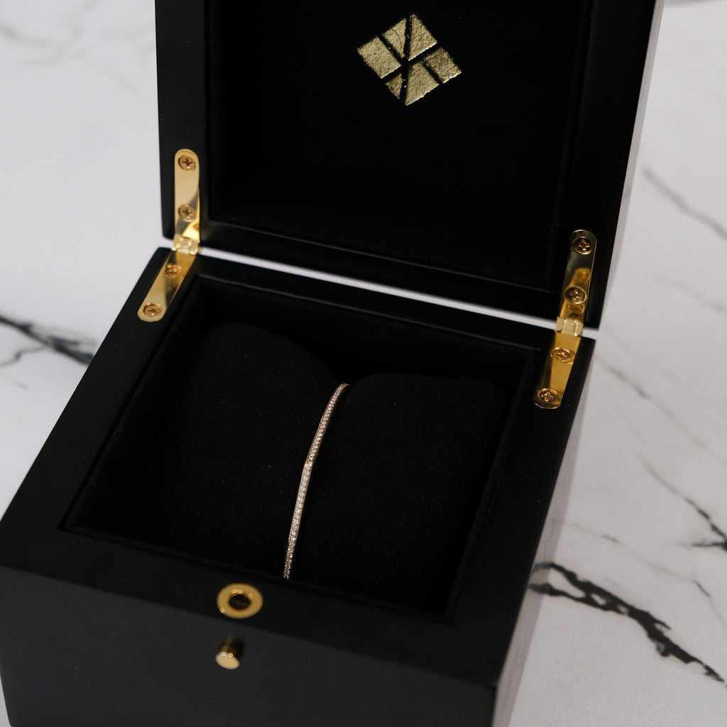 18k Kat Florence Diamond Bangle