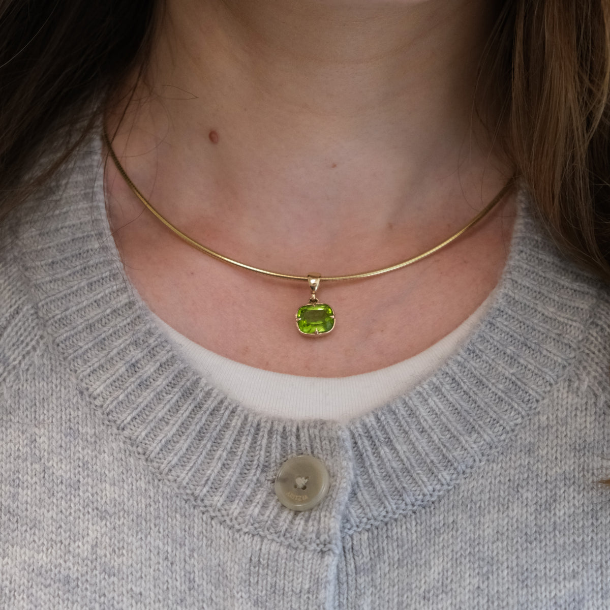 Mira Pendant in Olive
