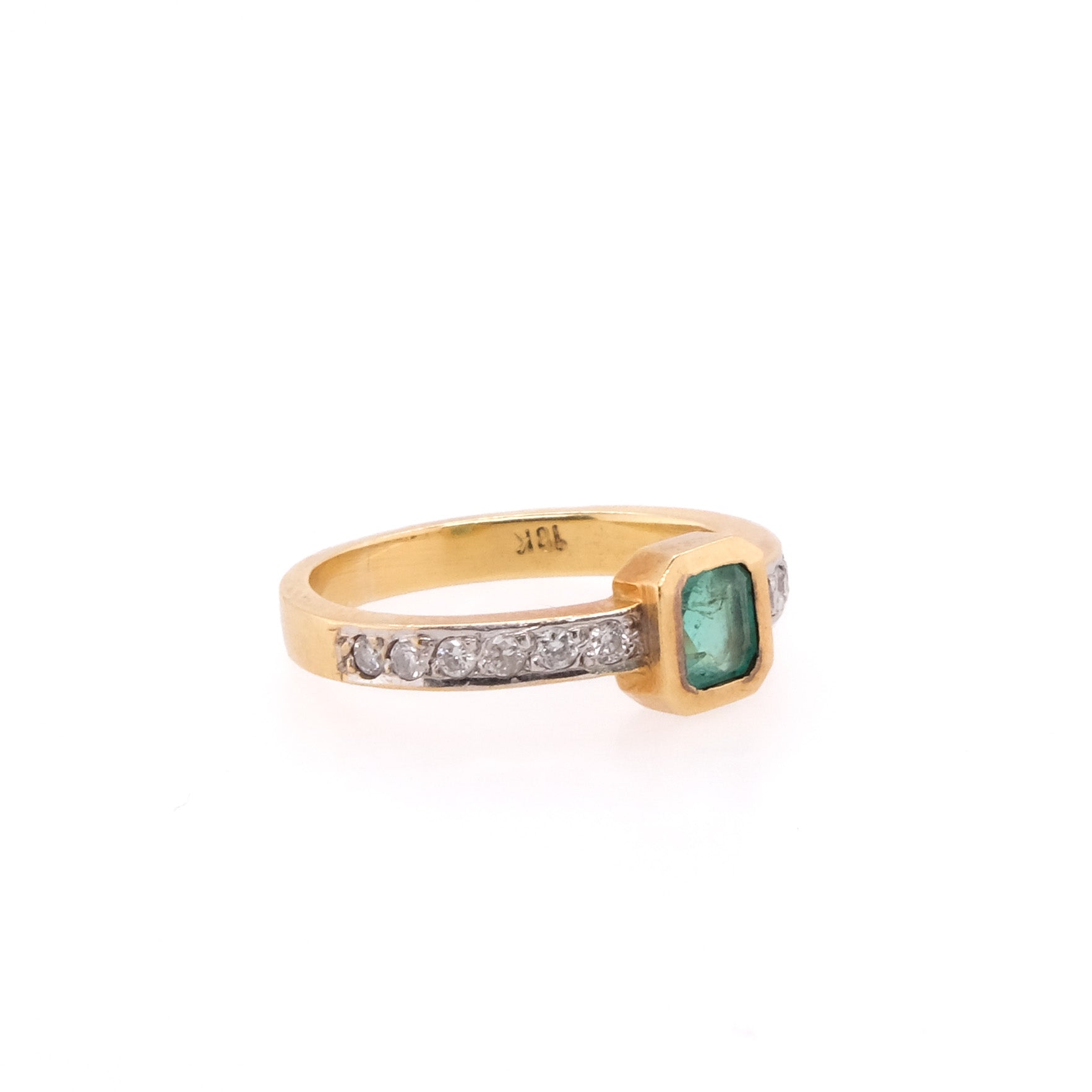 18k Emerald & Diamond Ring
