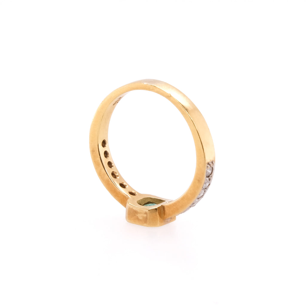 18k Emerald & Diamond Ring