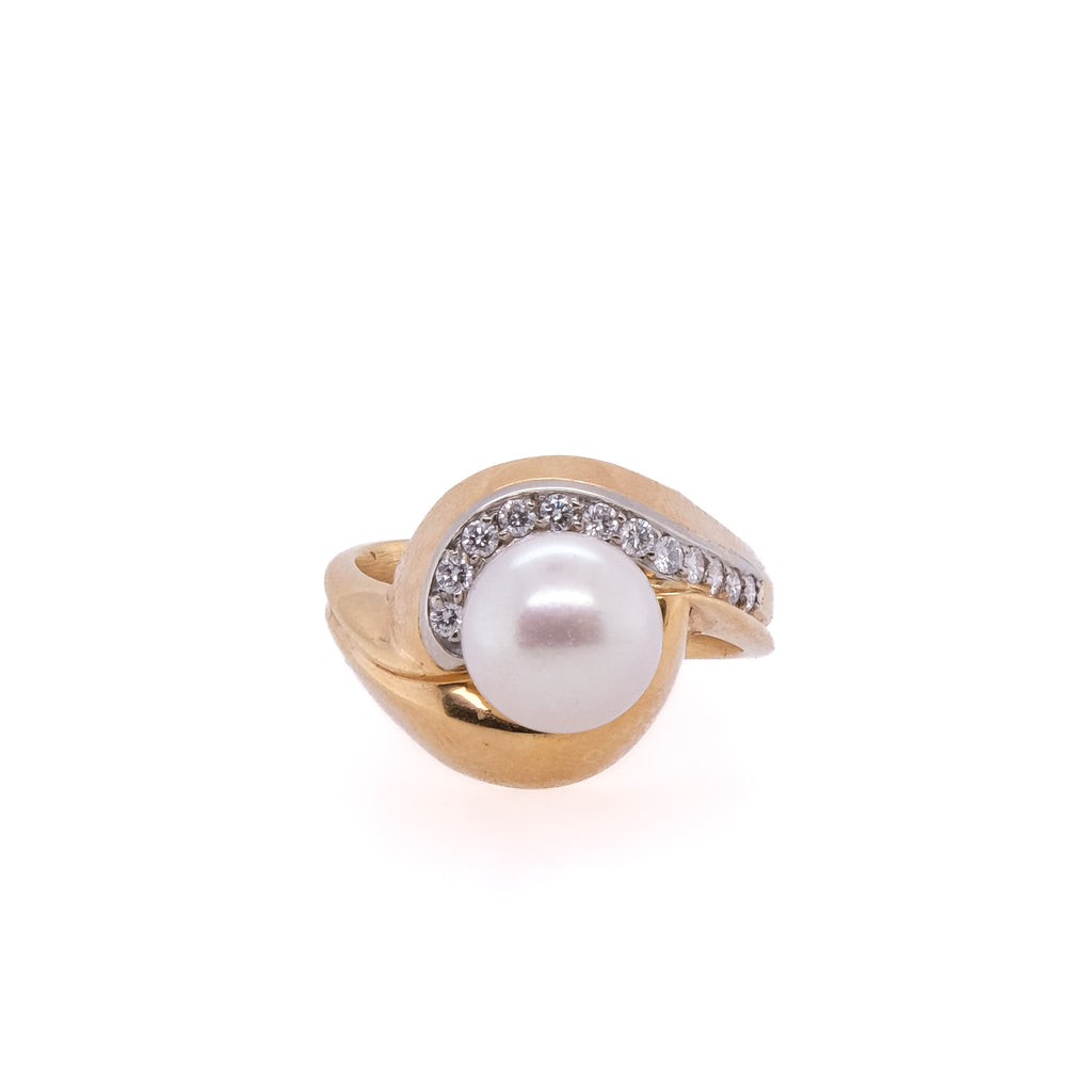 18k Pearl & Diamond Swirl Ring