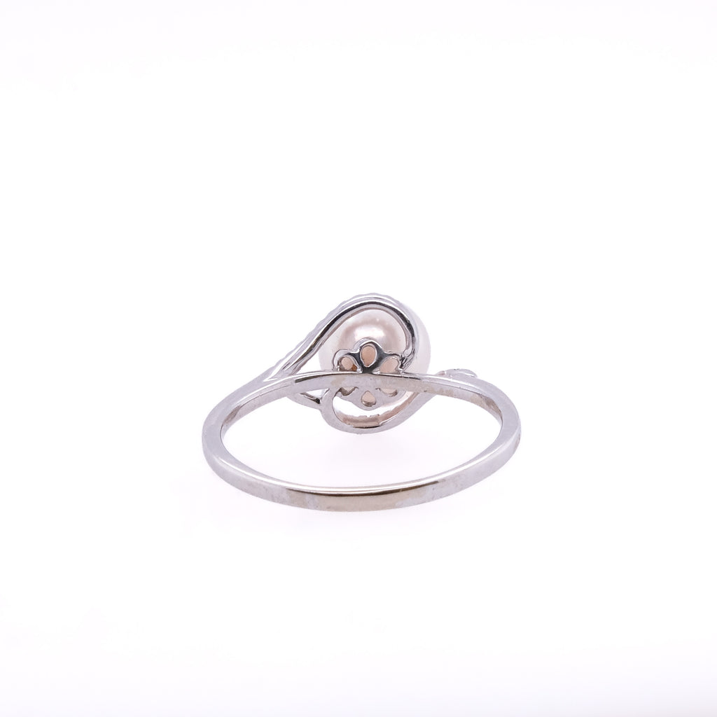 14k Pearl & Diamond Ring