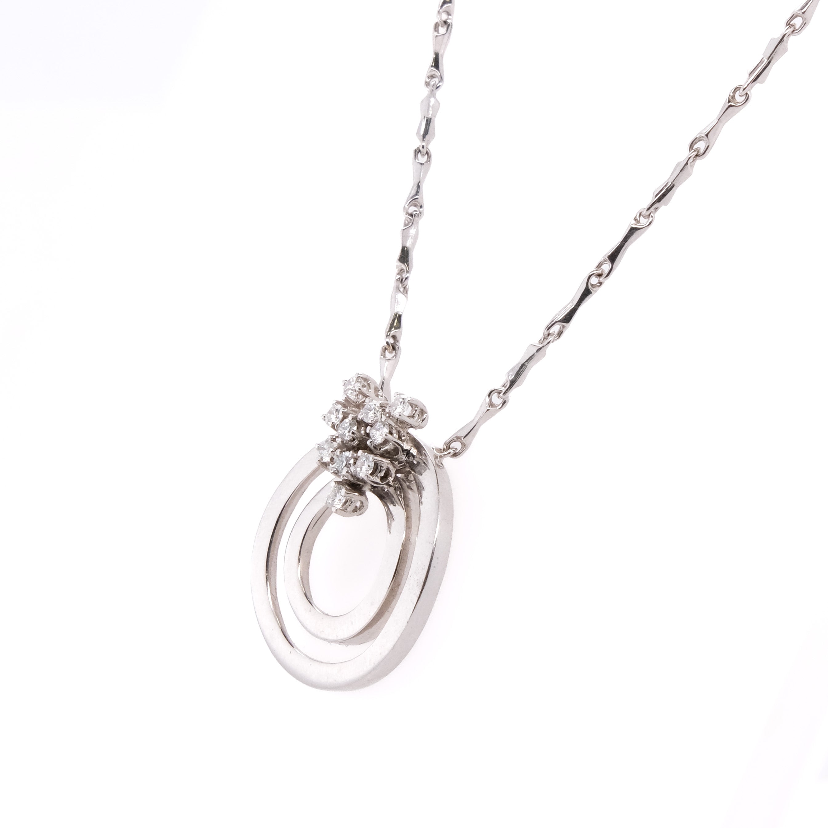 18k Circle Diamond Necklace