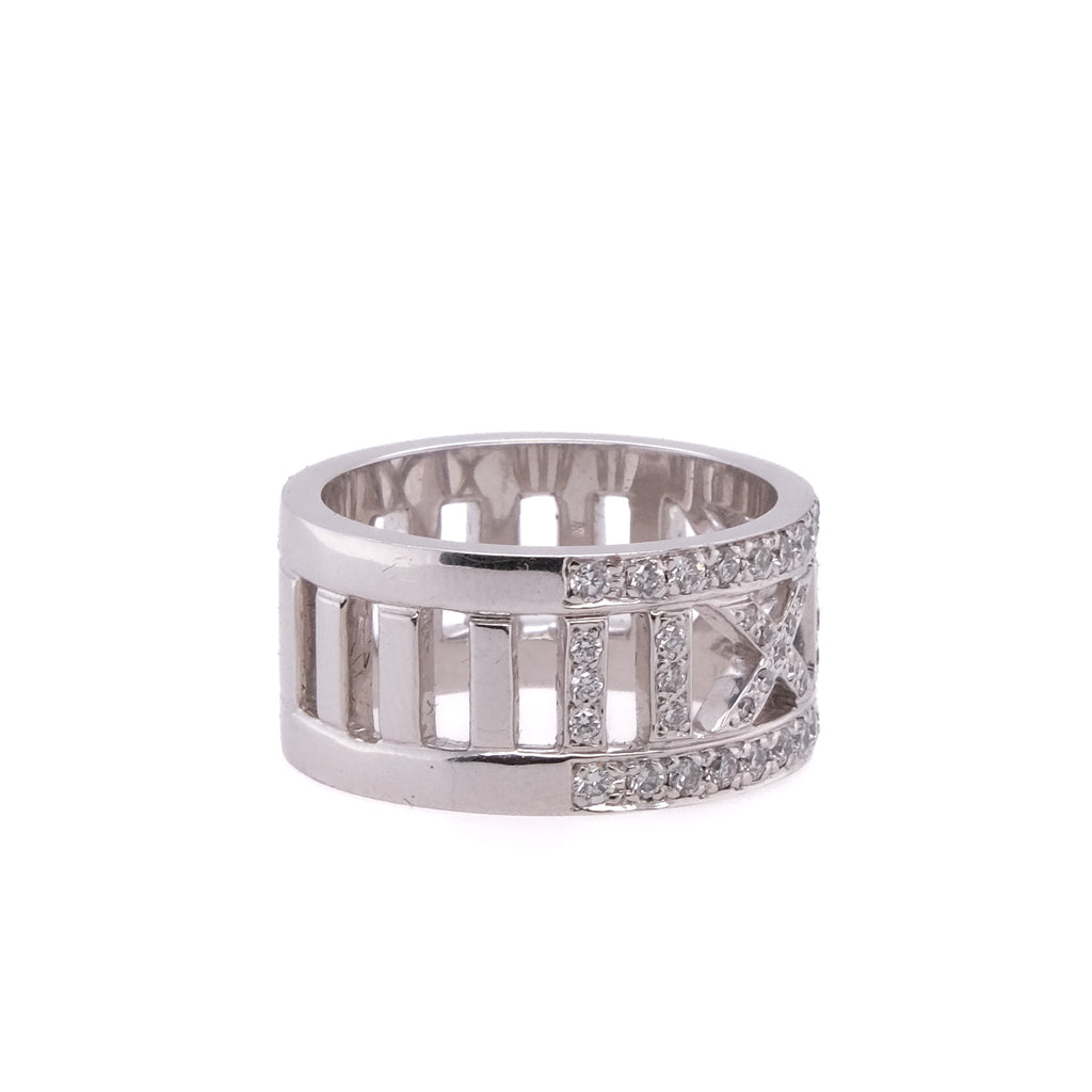 18k Diamond Band