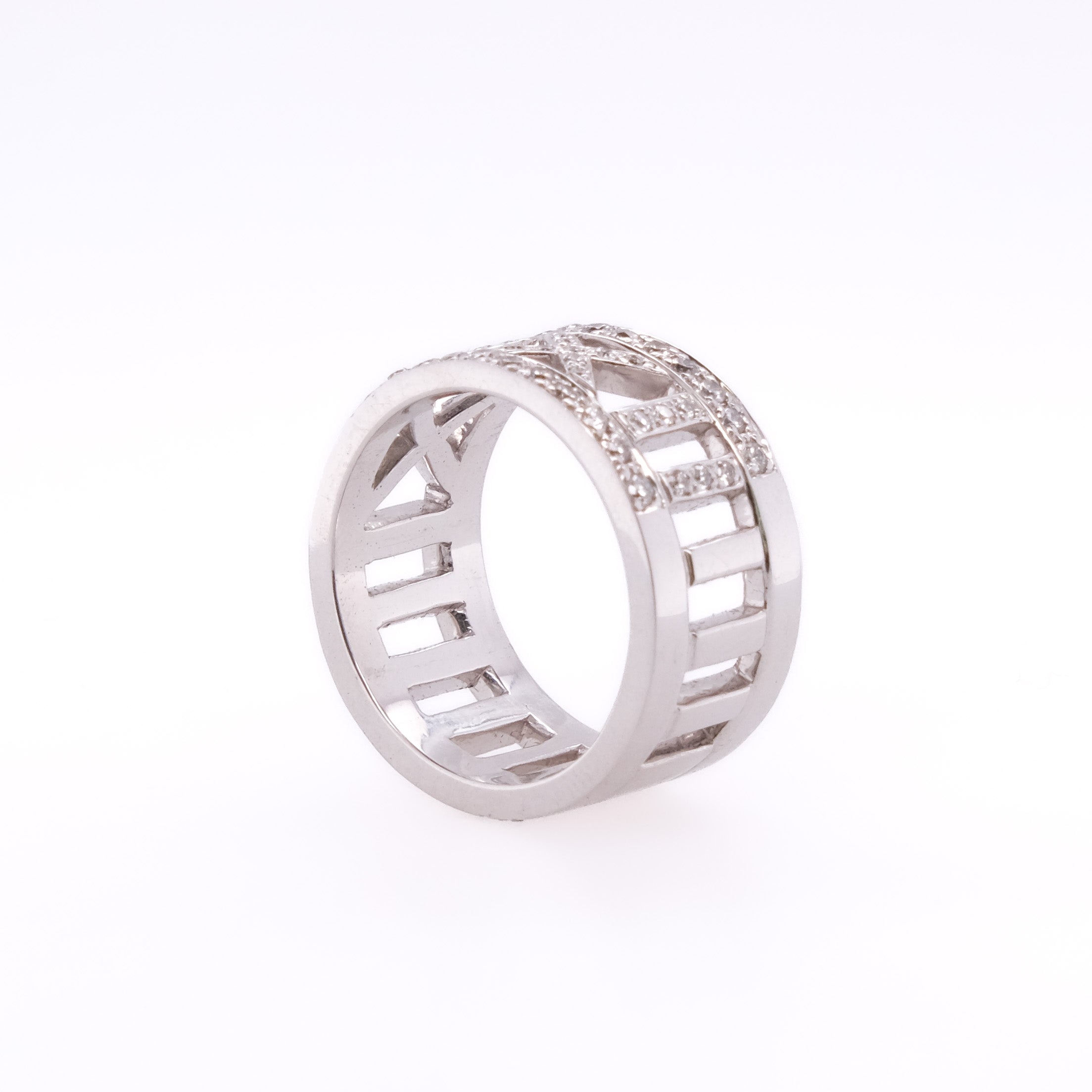 18k Diamond Band