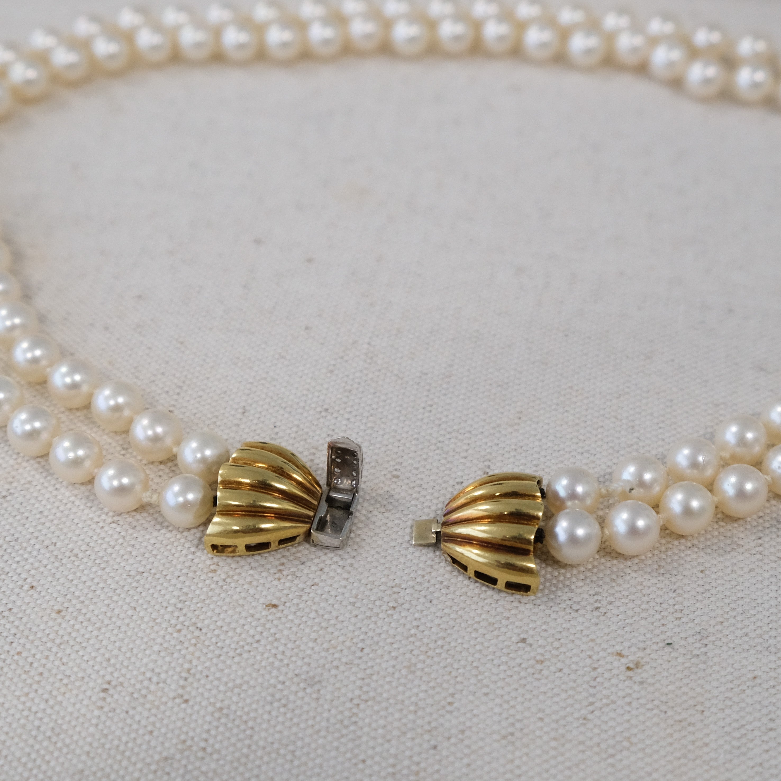 18k Pearl Necklace
