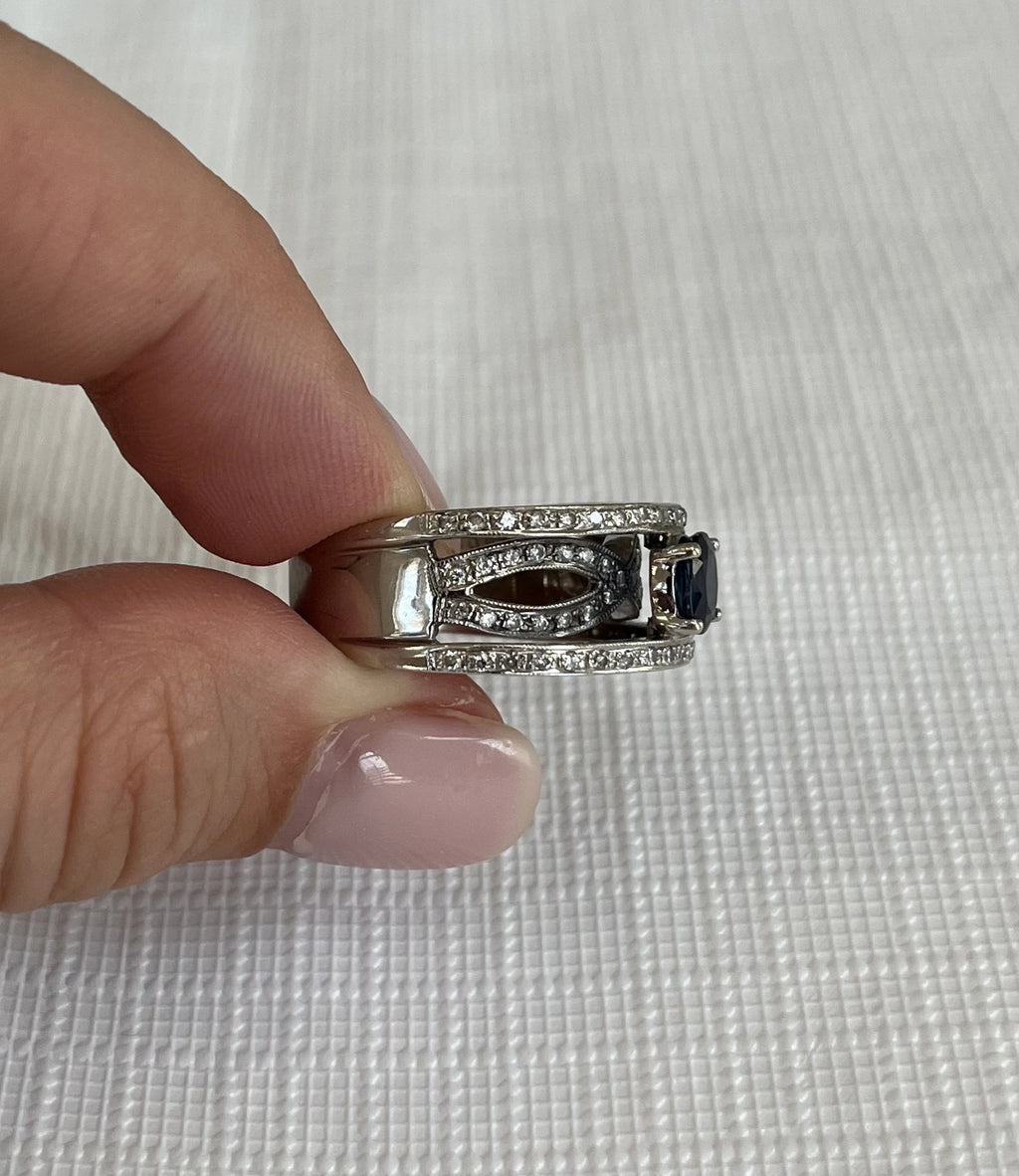 18k Blue Sapphire & Diamond Ring