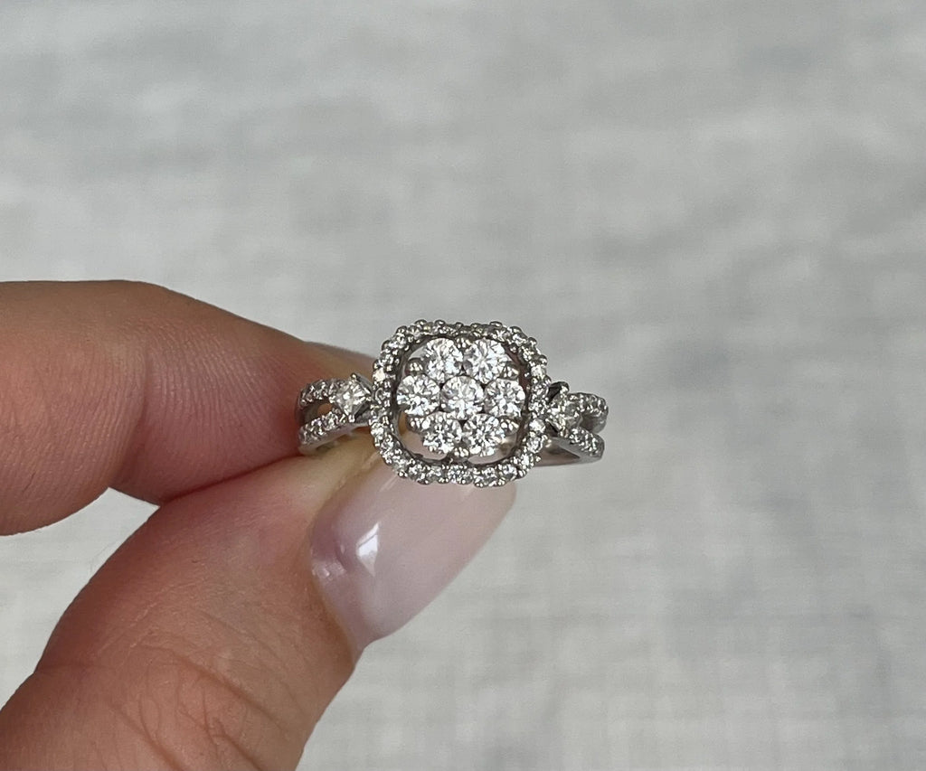 18k Diamond Cluster Ring