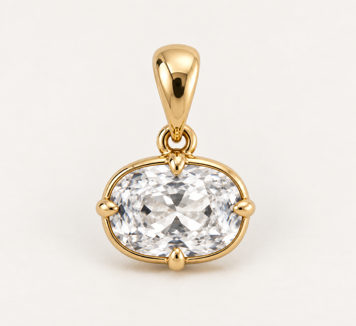 Mira Oval Pendant in Lumière