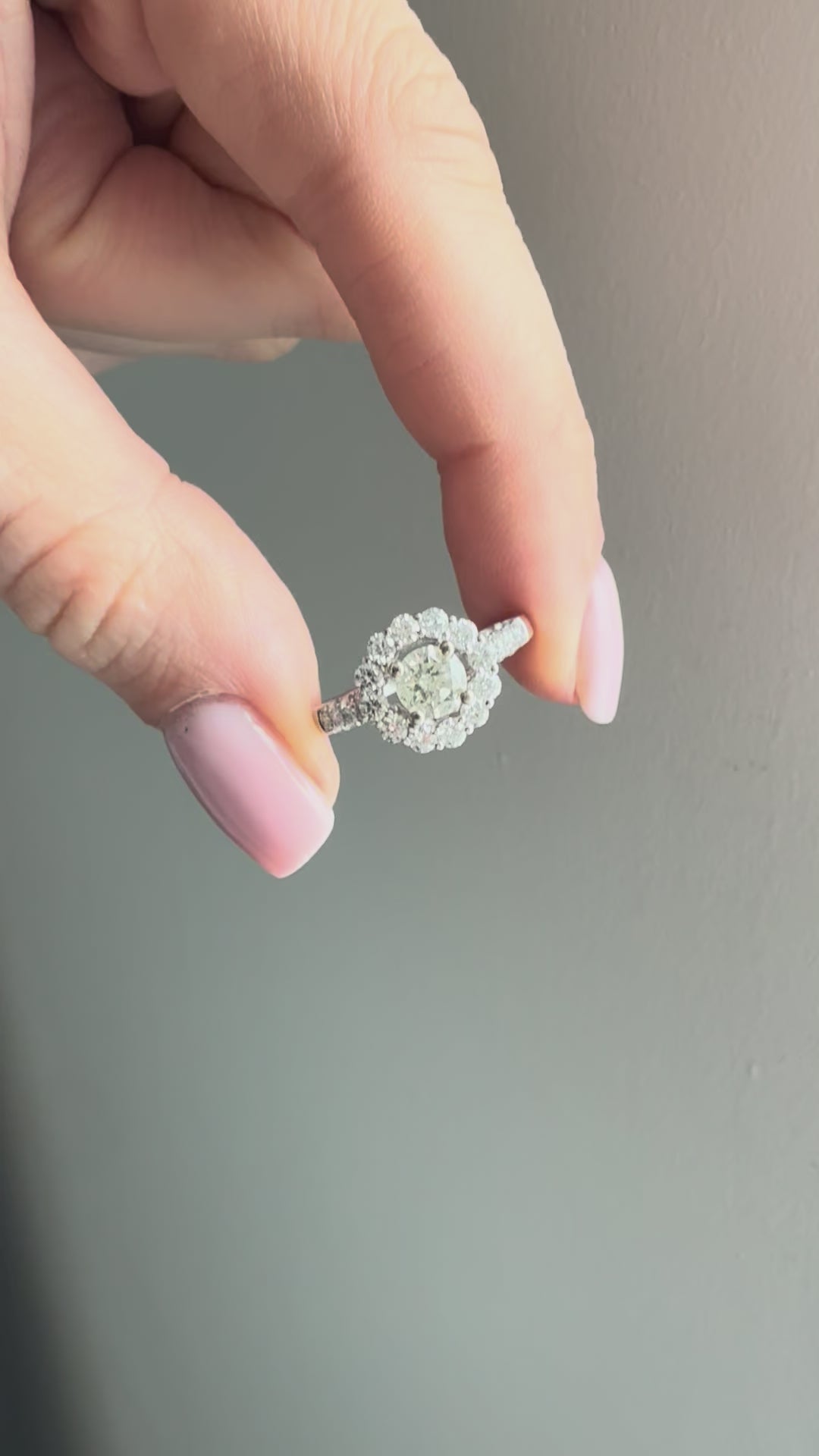 18k Halo & Diamond Ring