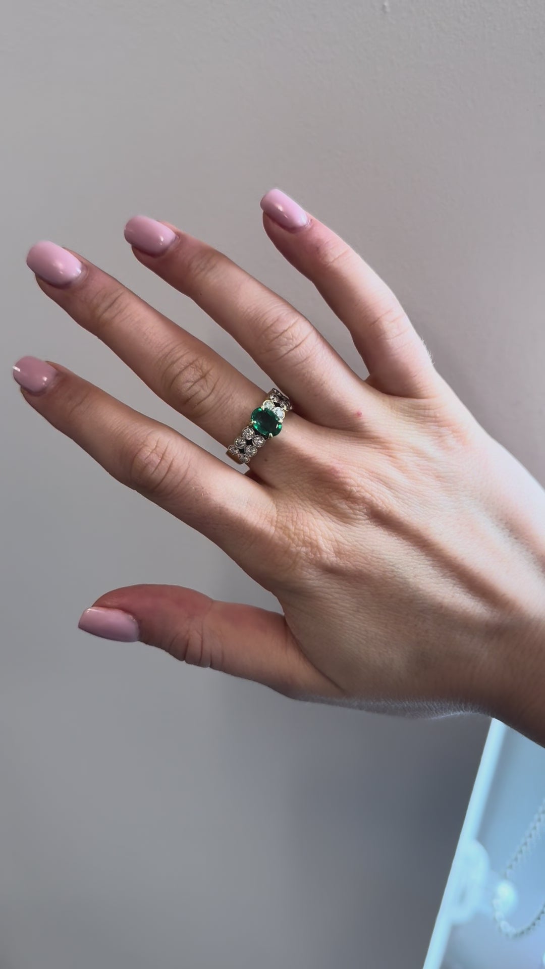 18k Emerald & Diamond Ring